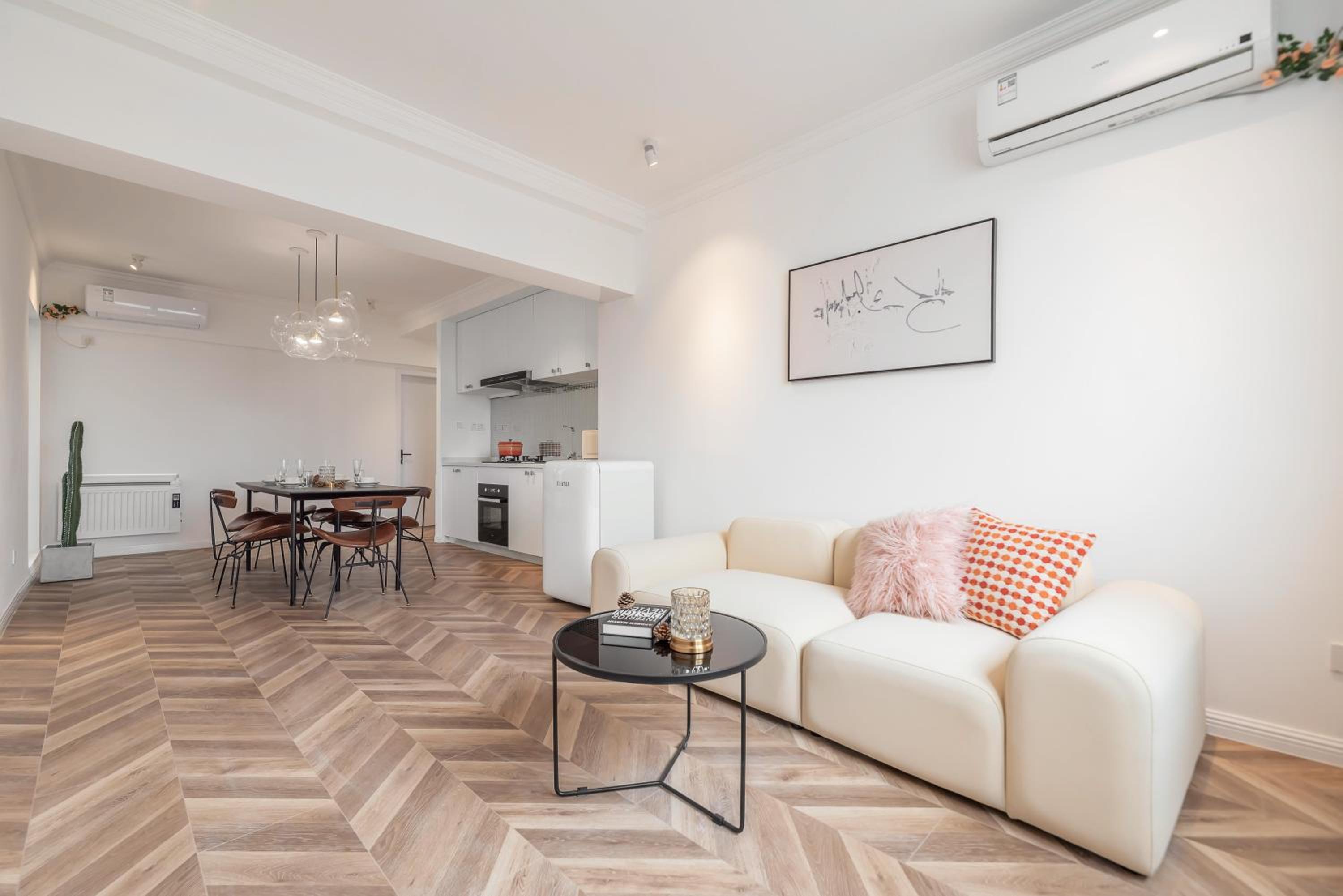 Shanghai Hills&Serendipity Coloured Glaze Family Homestay with 2 Bedrooms Near Line1&2 People Square