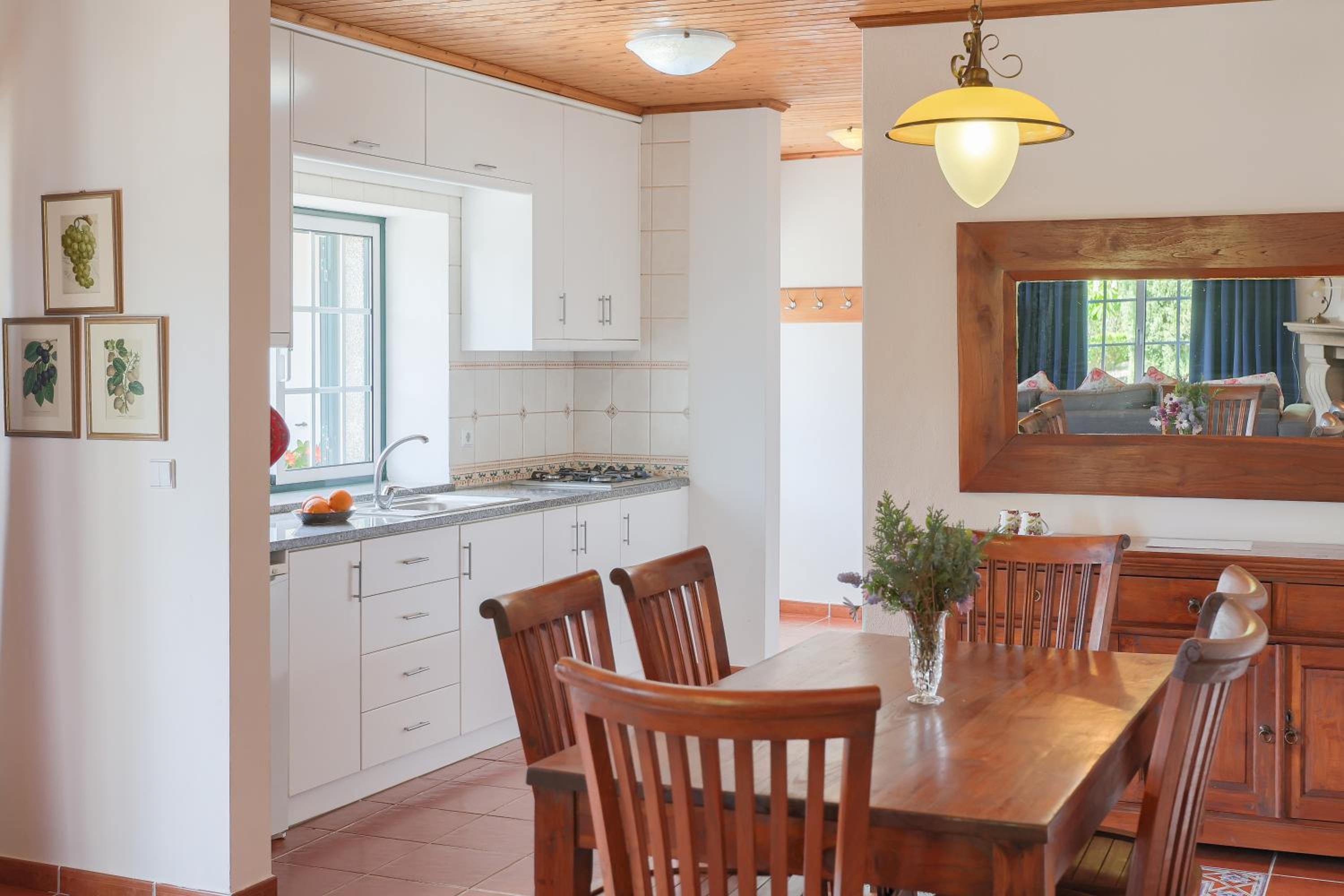 Charming granite cottage in beautiful surroundings