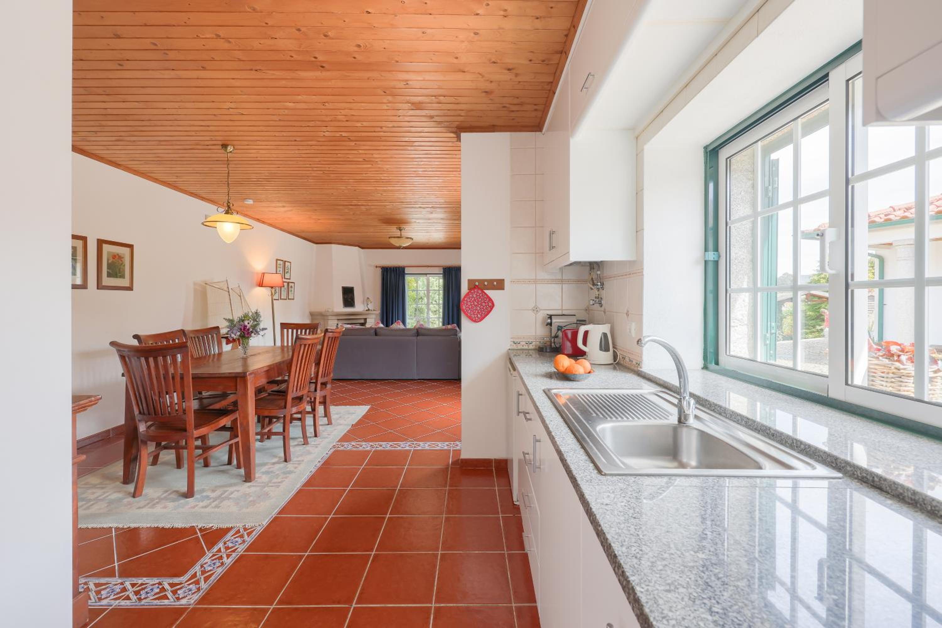 Charming granite cottage in beautiful surroundings