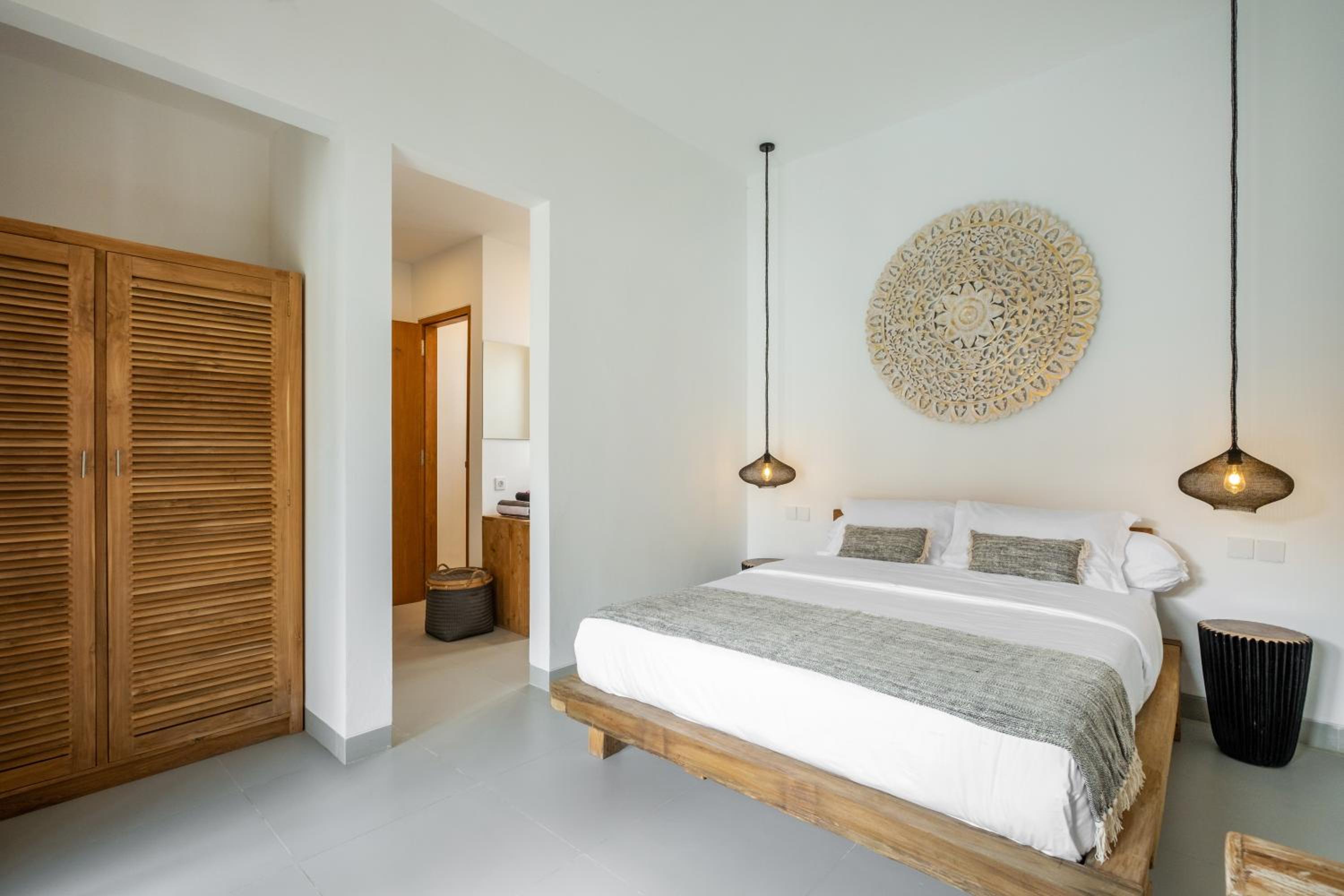 Charming 3 Bedroom Villa Iluh view 5