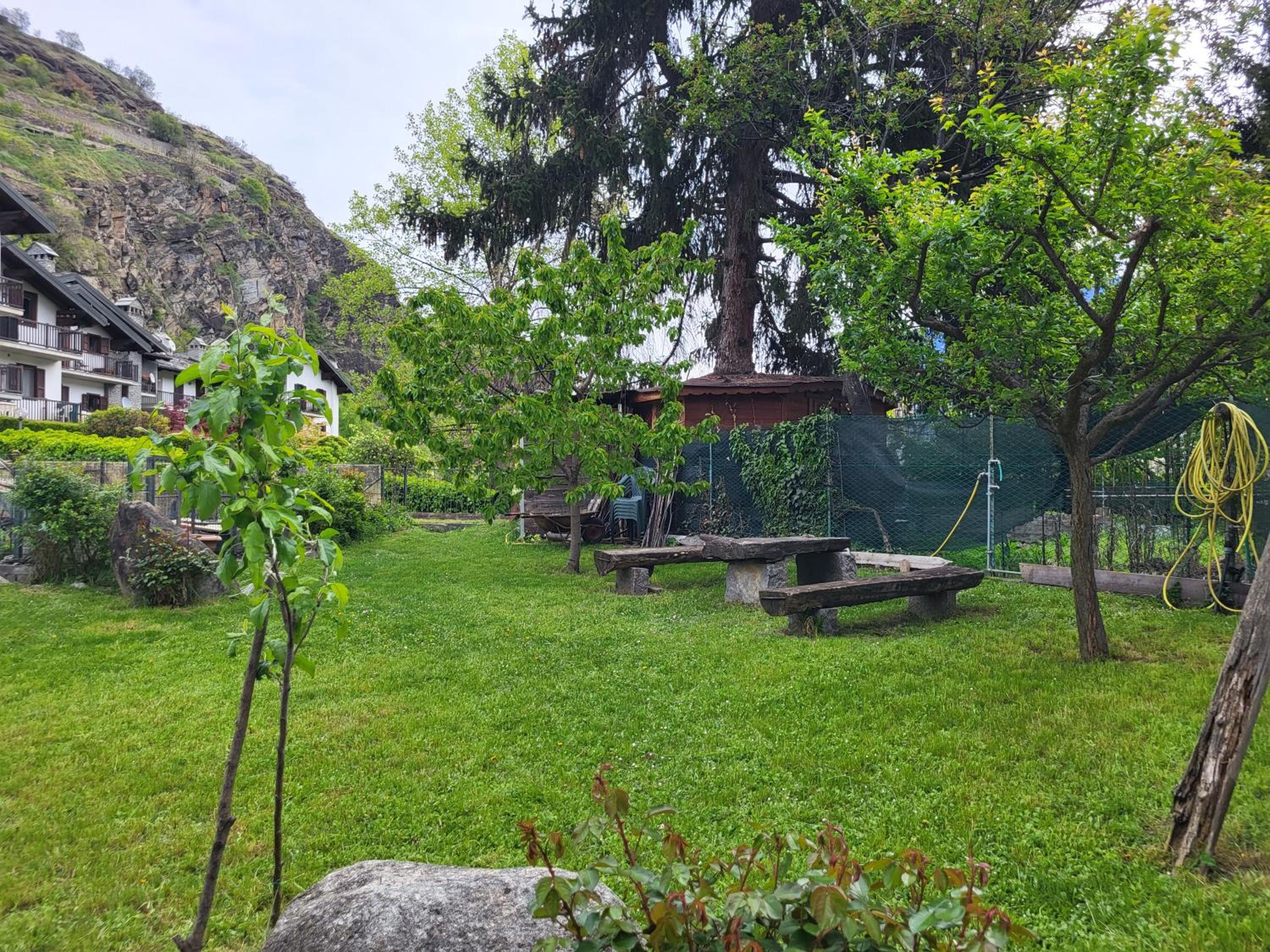 Cretallaz - Rustic chic with castle view, free parking and WiFi view 4