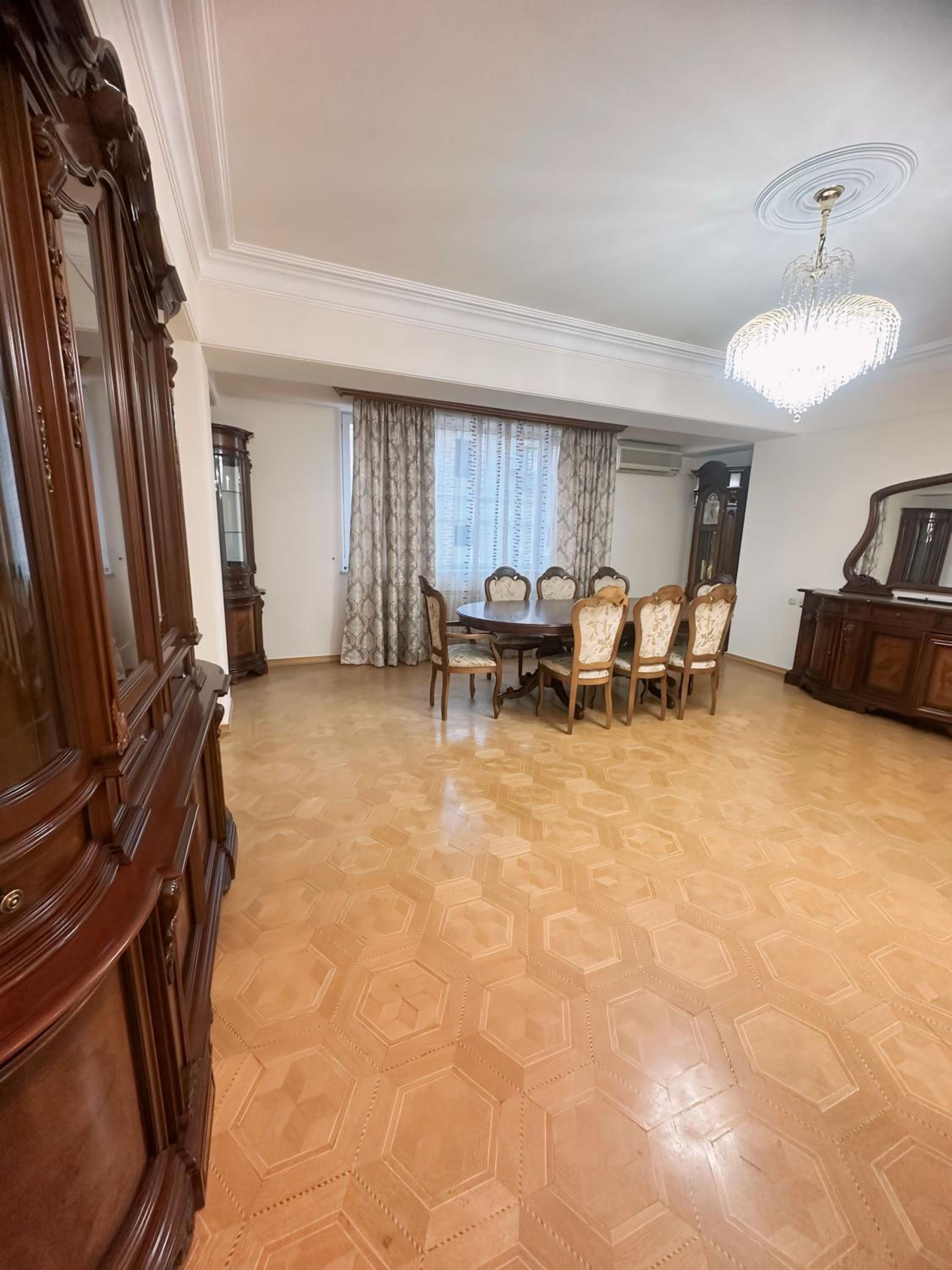 Big Apartament On Republic Square