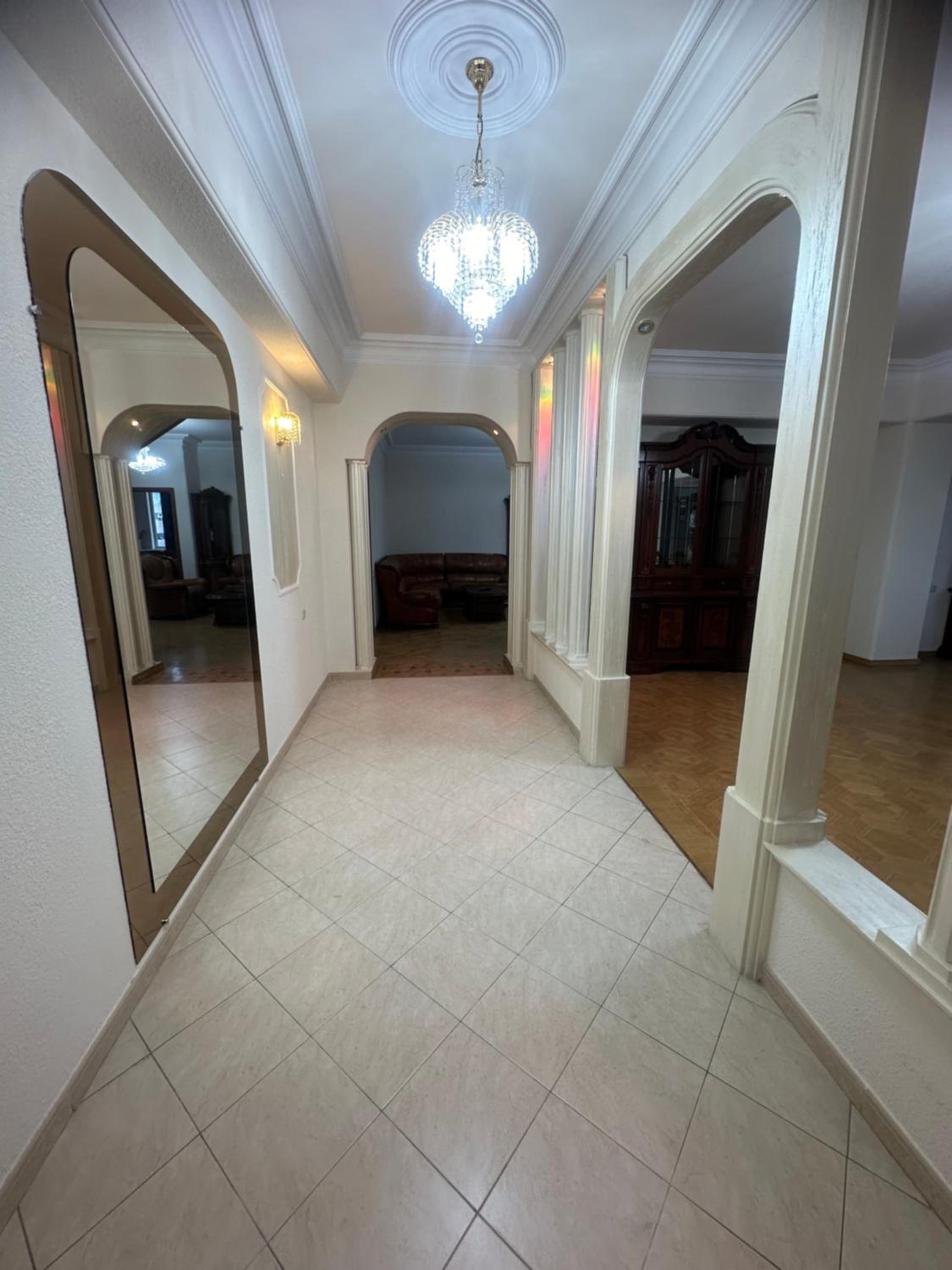 Big Apartament On Republic Square