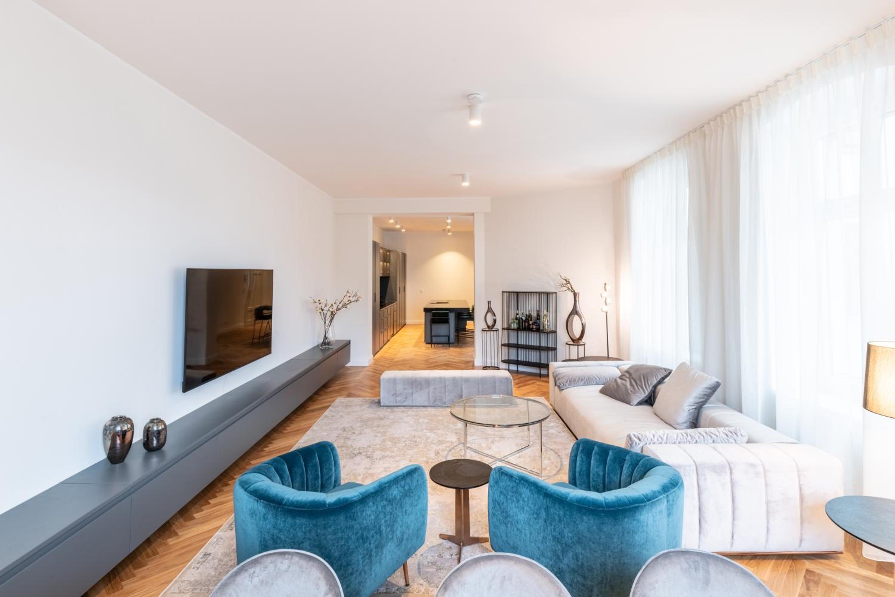 Spacious Apartments In Mitte- Feel The Citycenter