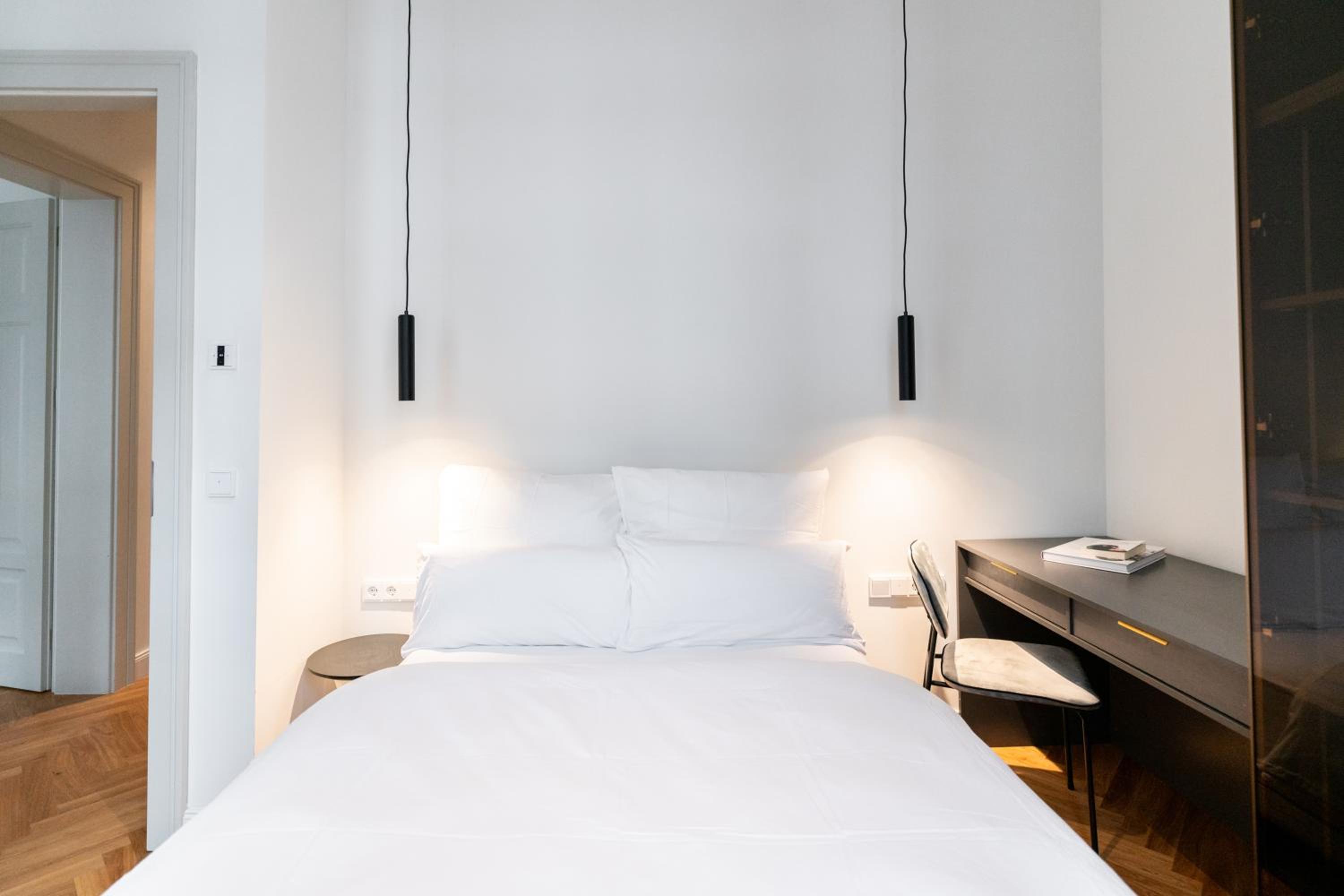 Spacious Apartments In Mitte- Feel The Citycenter
