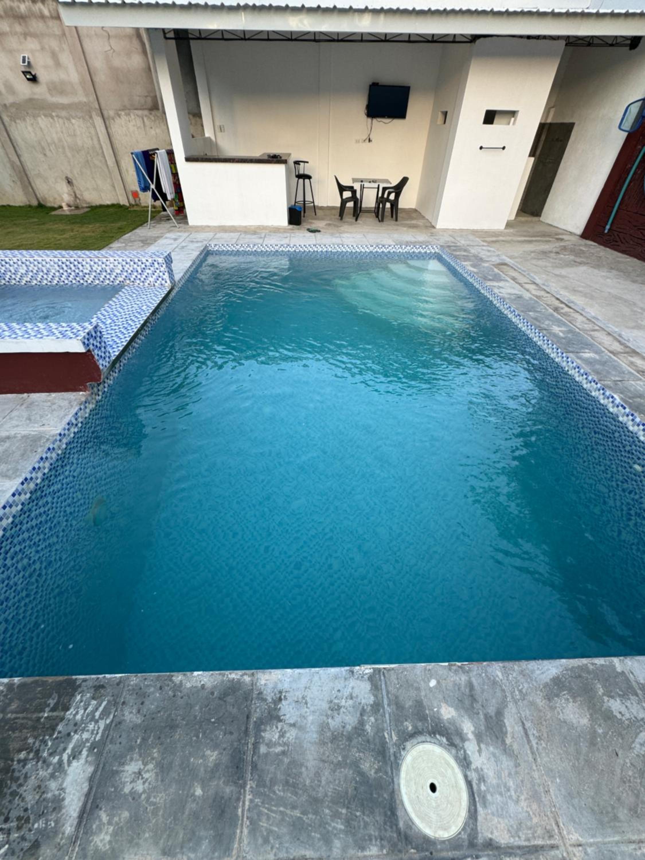 Valencia Pool studio
