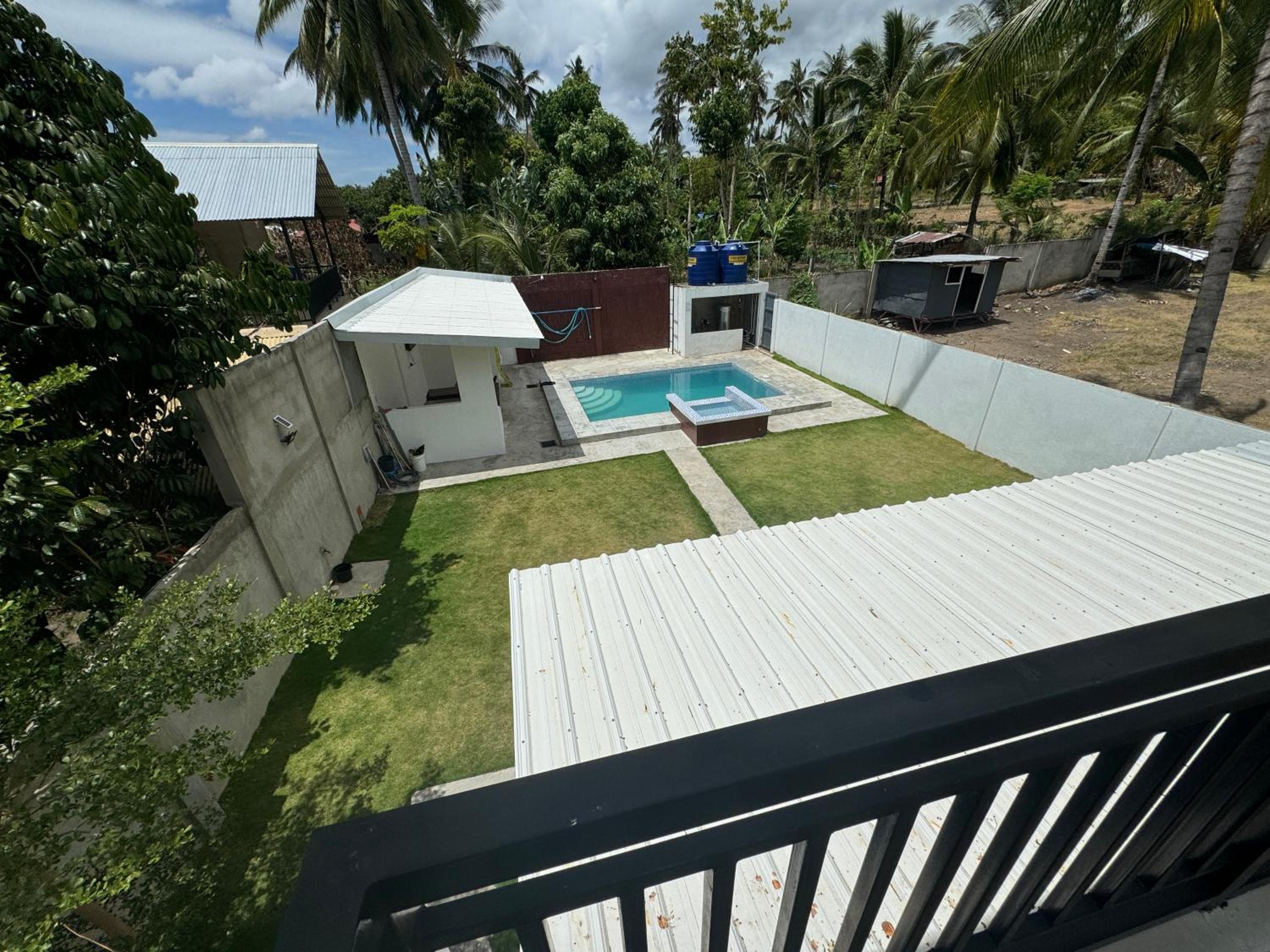 Valencia Pool studio