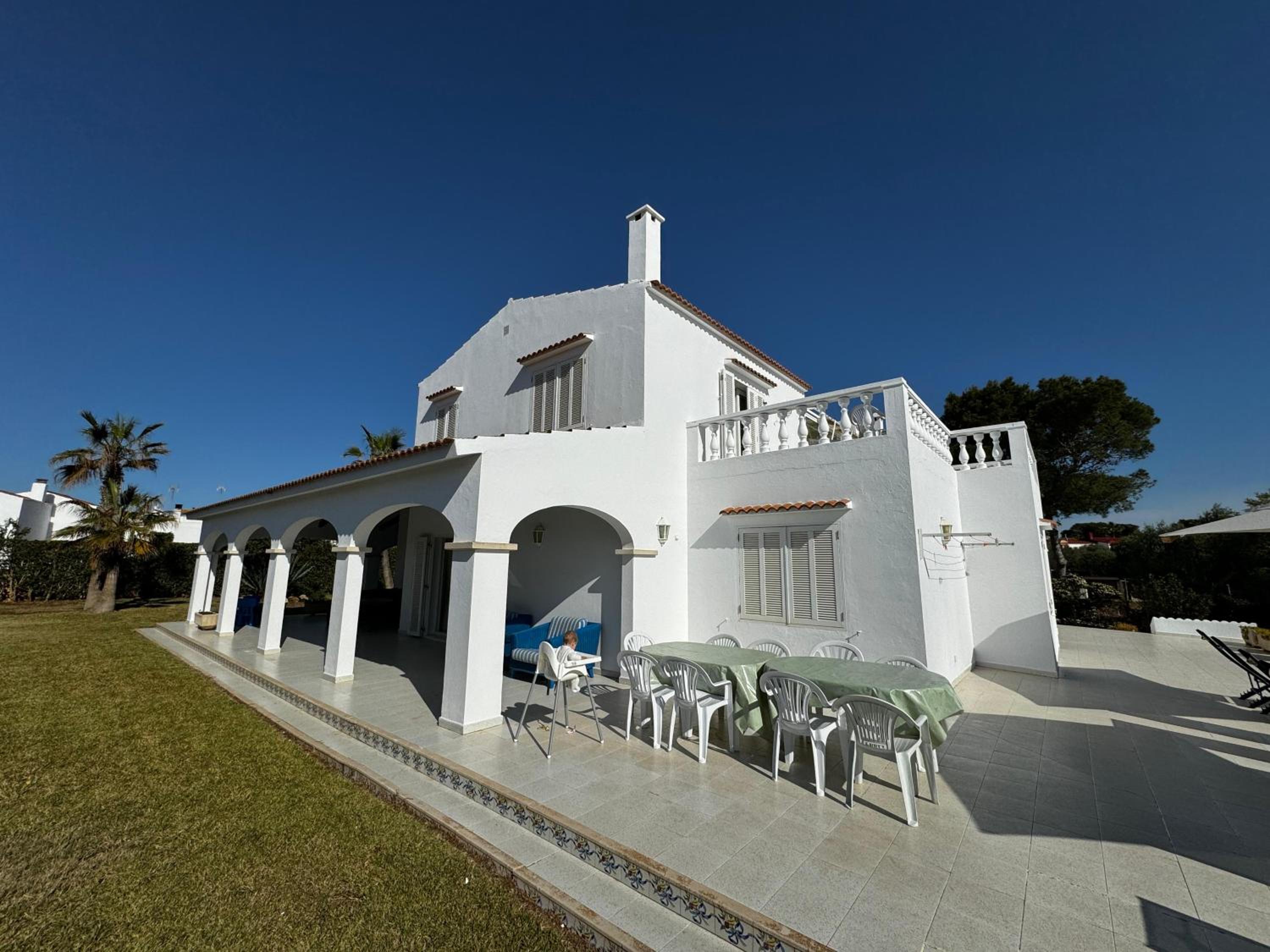 Villa Savanna Spacious villa with private pool near the beach