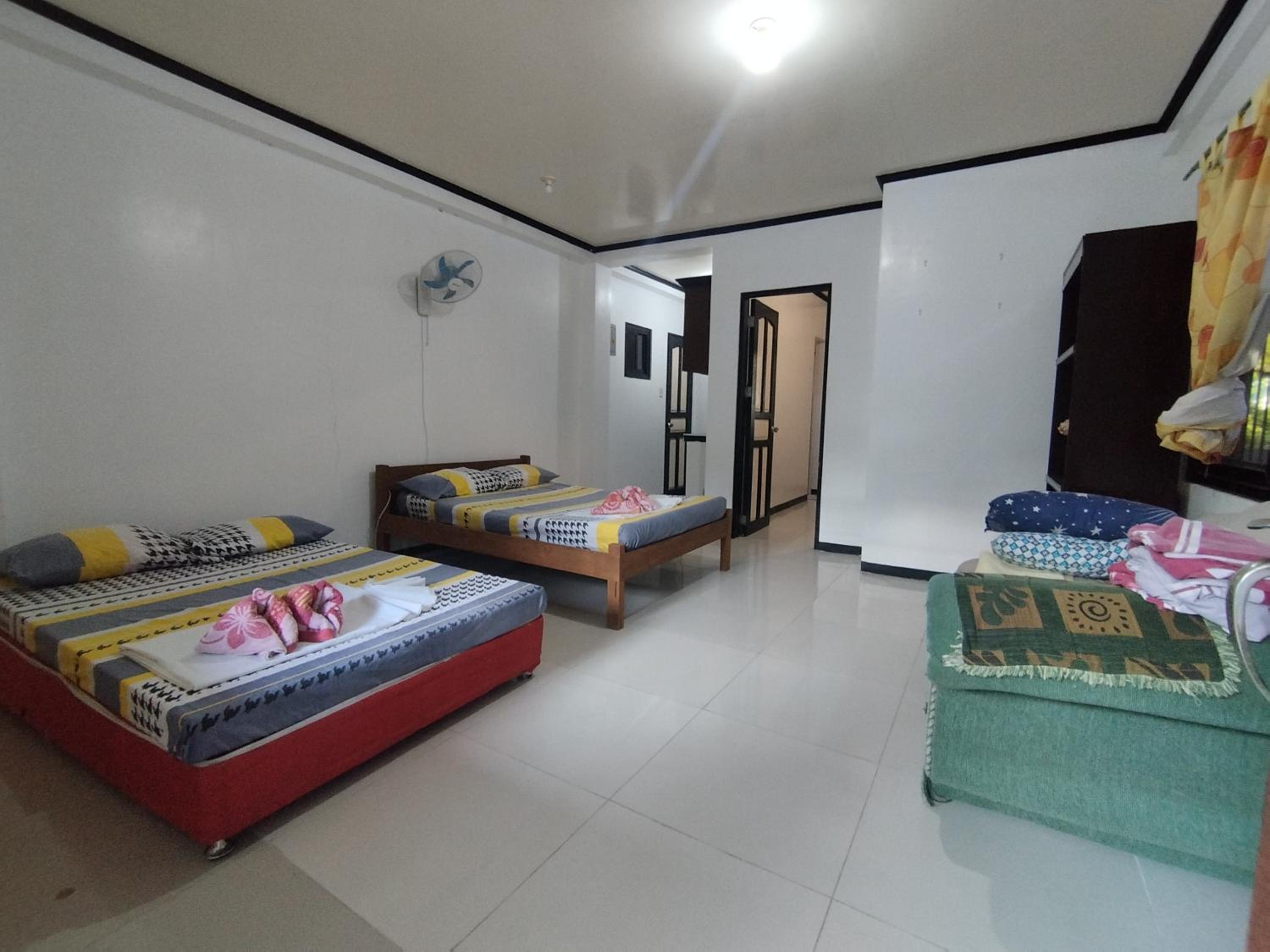 Riverside at Aninuan Accommodation and Food view 2