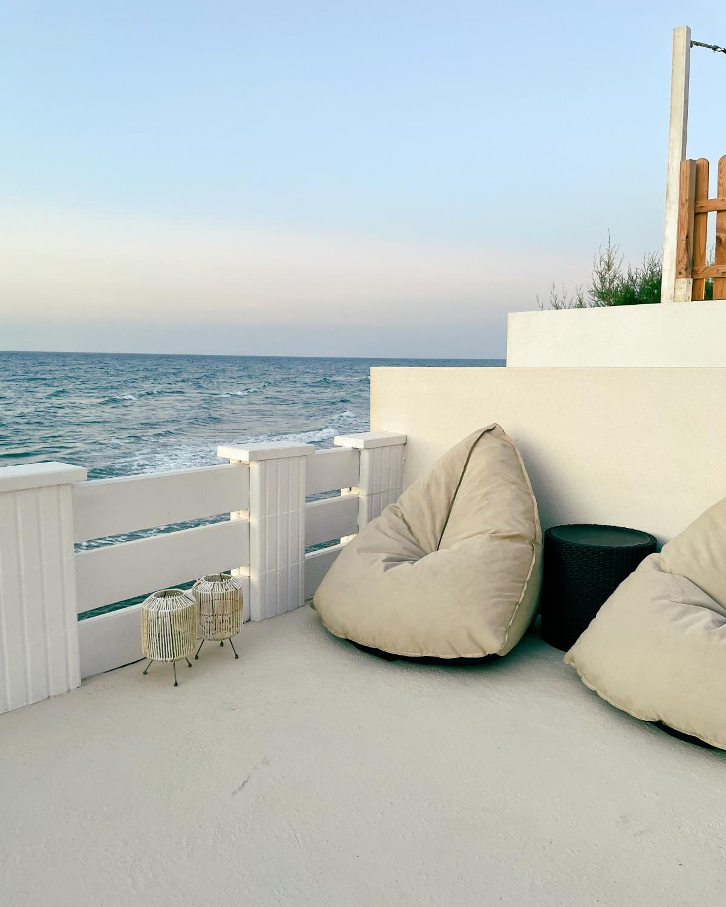 Seashell an Elegant Seafront Villa view 4