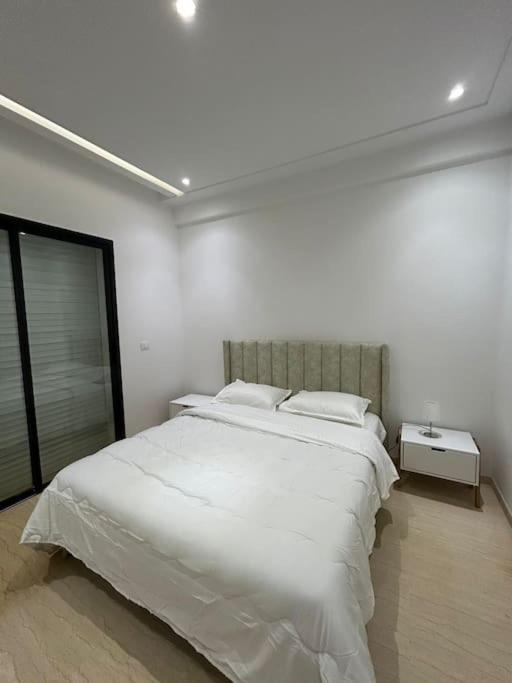 Moderne S2 Jardin de Carthage view 3