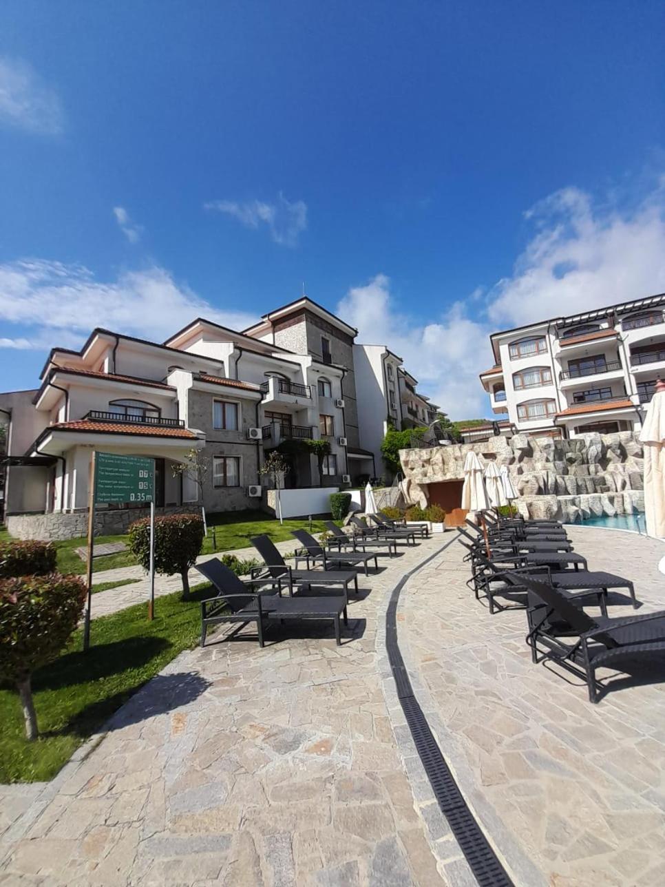 Beautiful 3 Room Apartment with Pool and Sea view Aheloy