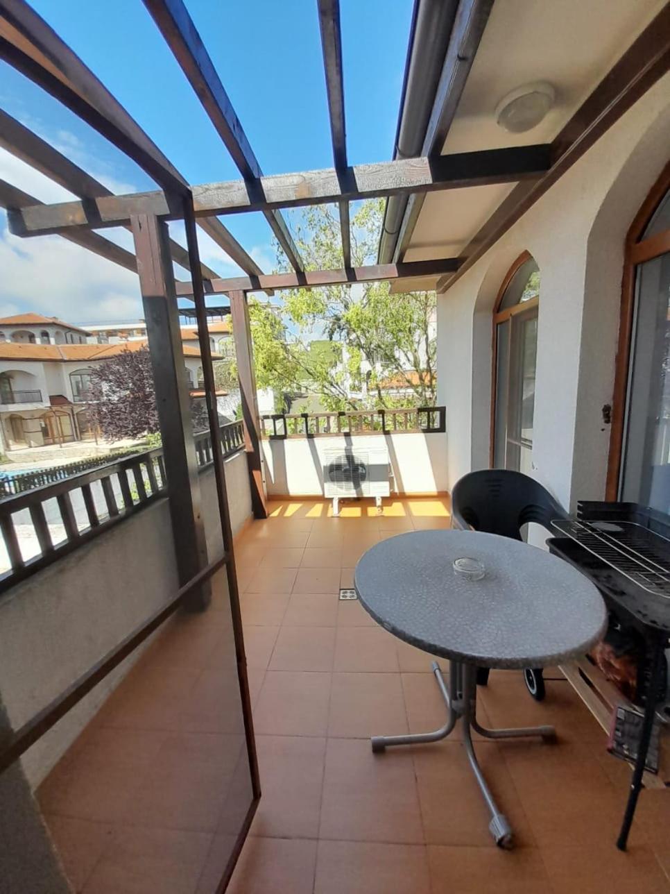Beautiful 3 Room Apartment with Pool and Sea view Aheloy