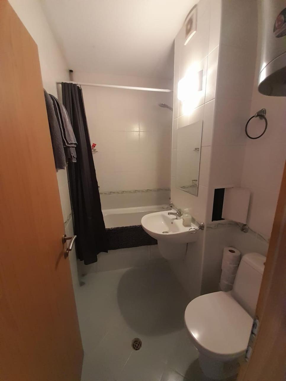 Beautiful 3 Room Apartment with Pool and Sea view Aheloy