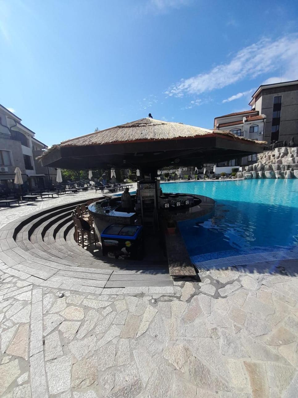 Beautiful 3 Room Apartment with Pool and Sea view Aheloy