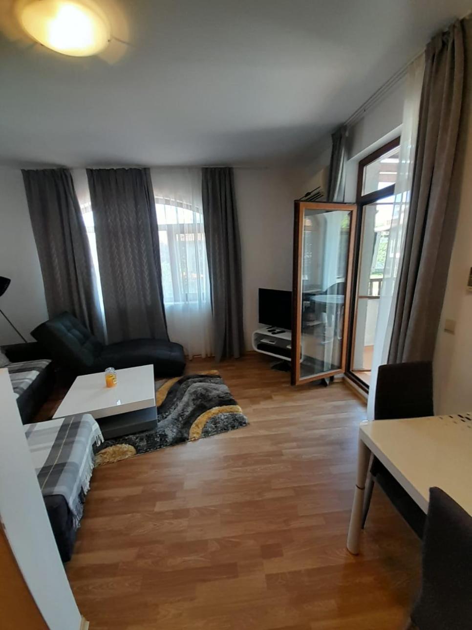 Beautiful 3 Room Apartment with Pool and Sea view Aheloy
