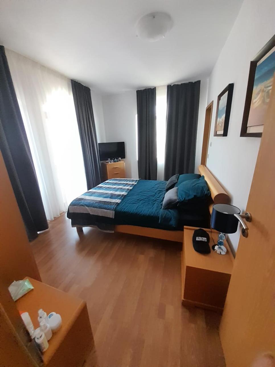 Beautiful 3 Room Apartment with Pool and Sea view Aheloy