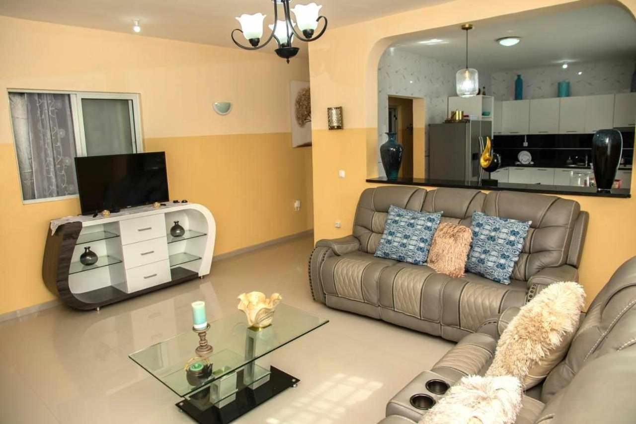 Zeyden Place Apt 2