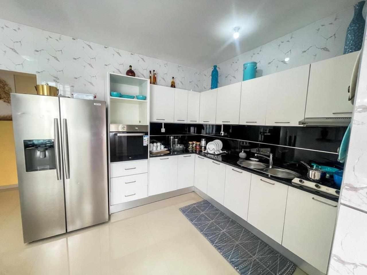 Zeyden Place Apt 2