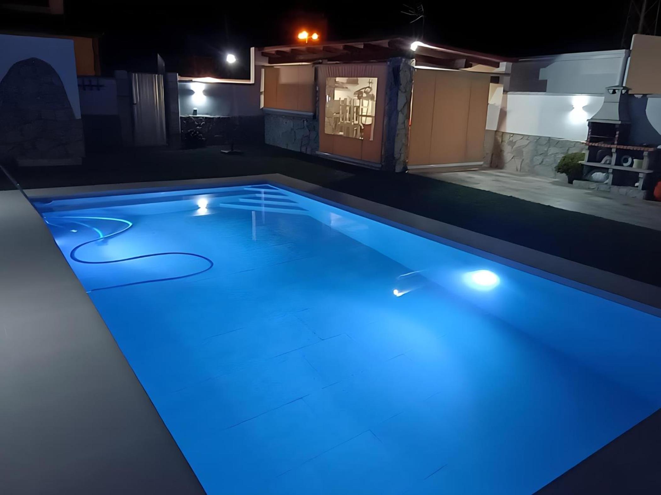 Chalet con piscina privada cerca de la playa photo 5