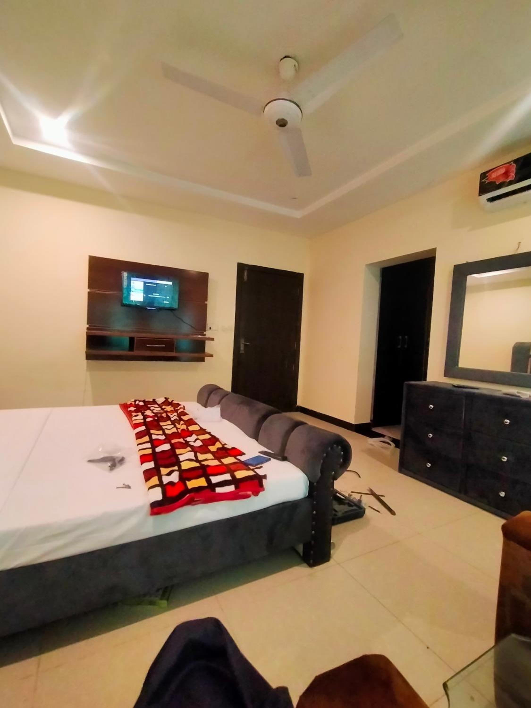 LMC Accommodation E-11-1 view 3