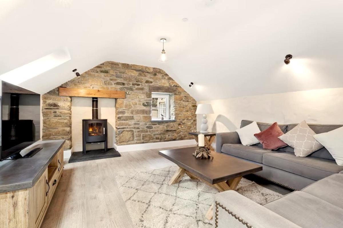 Awel y Môr - 3 Bedroom Cottage - Whitesands view 2
