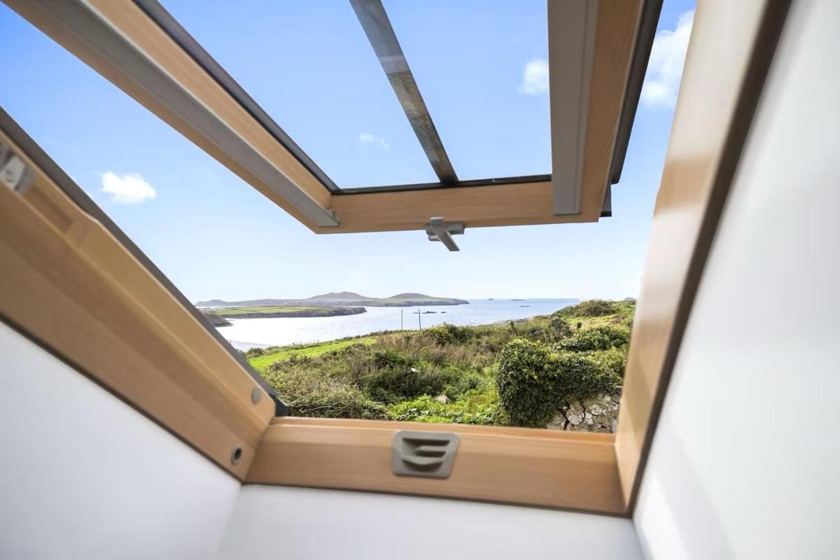 Awel y Môr - 3 Bedroom Cottage - Whitesands view 3