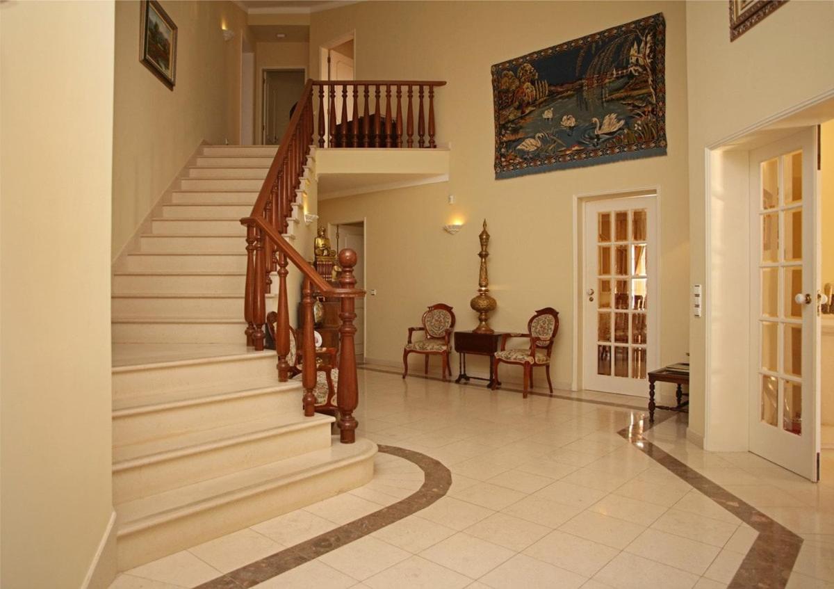 Villa Jumar view 3