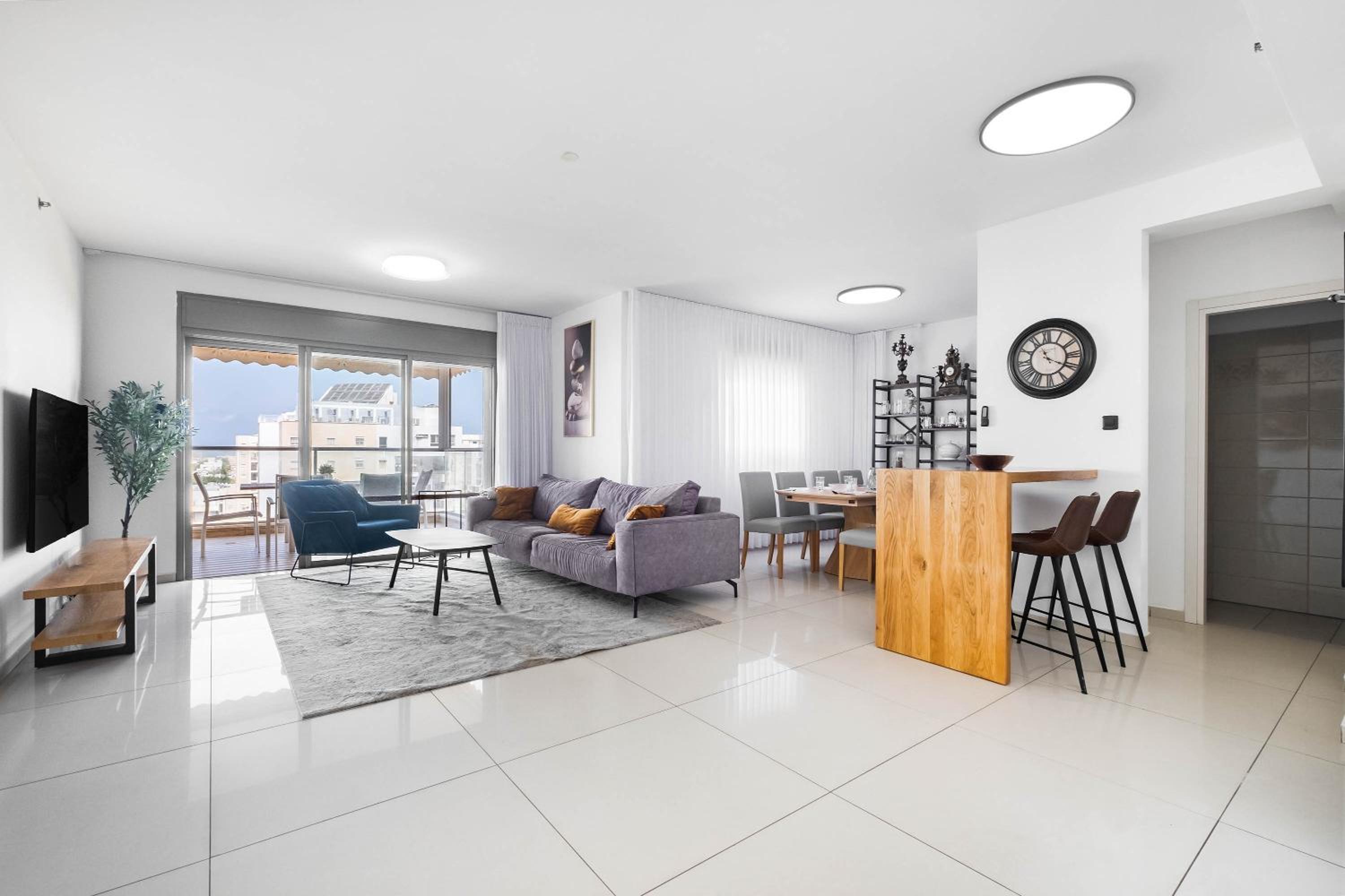 Ashdod Luxe Escape – Spacious, Stylish, with Mamád