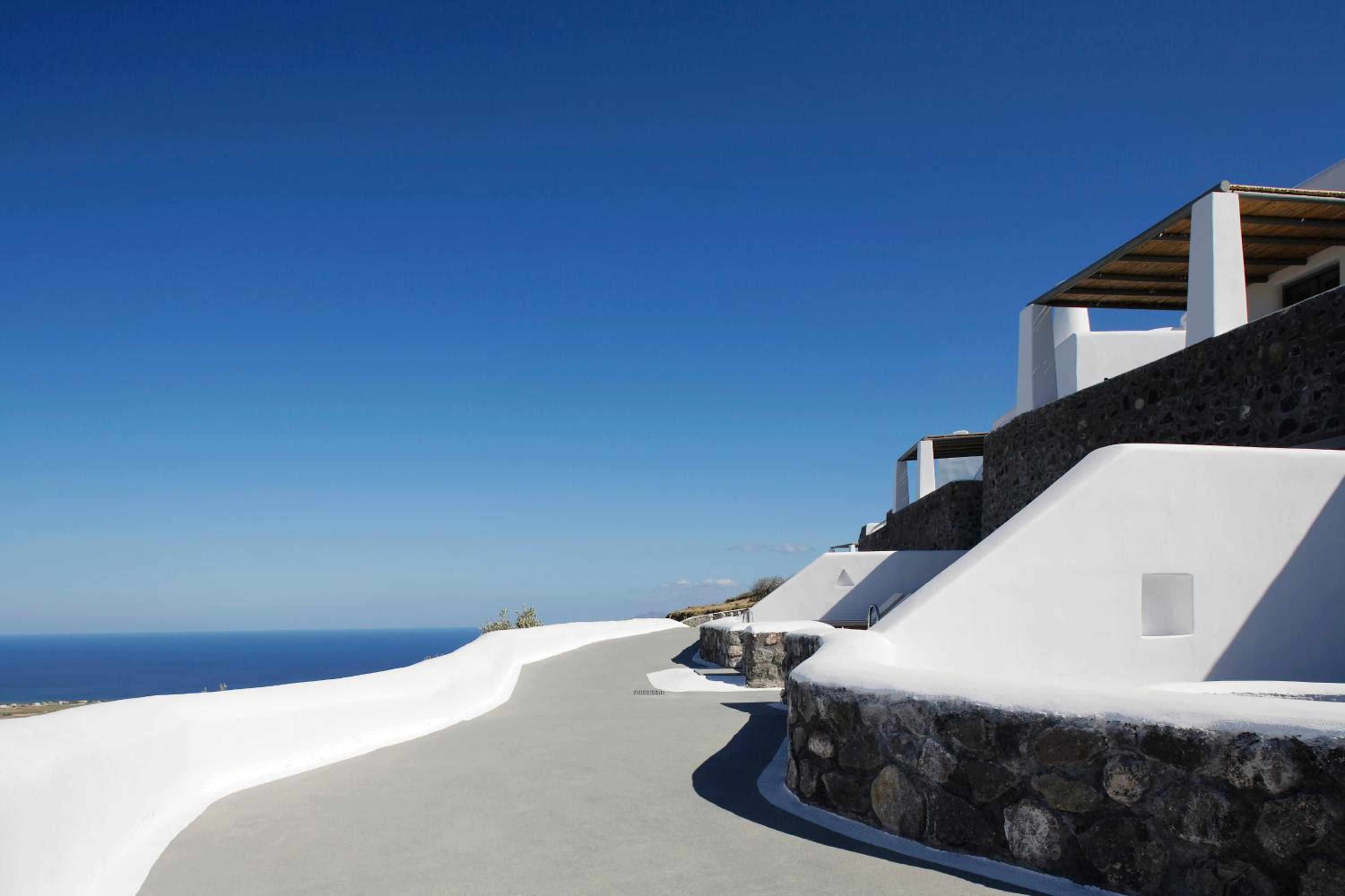 Hotel Carpe Diem Santorini - Image 1