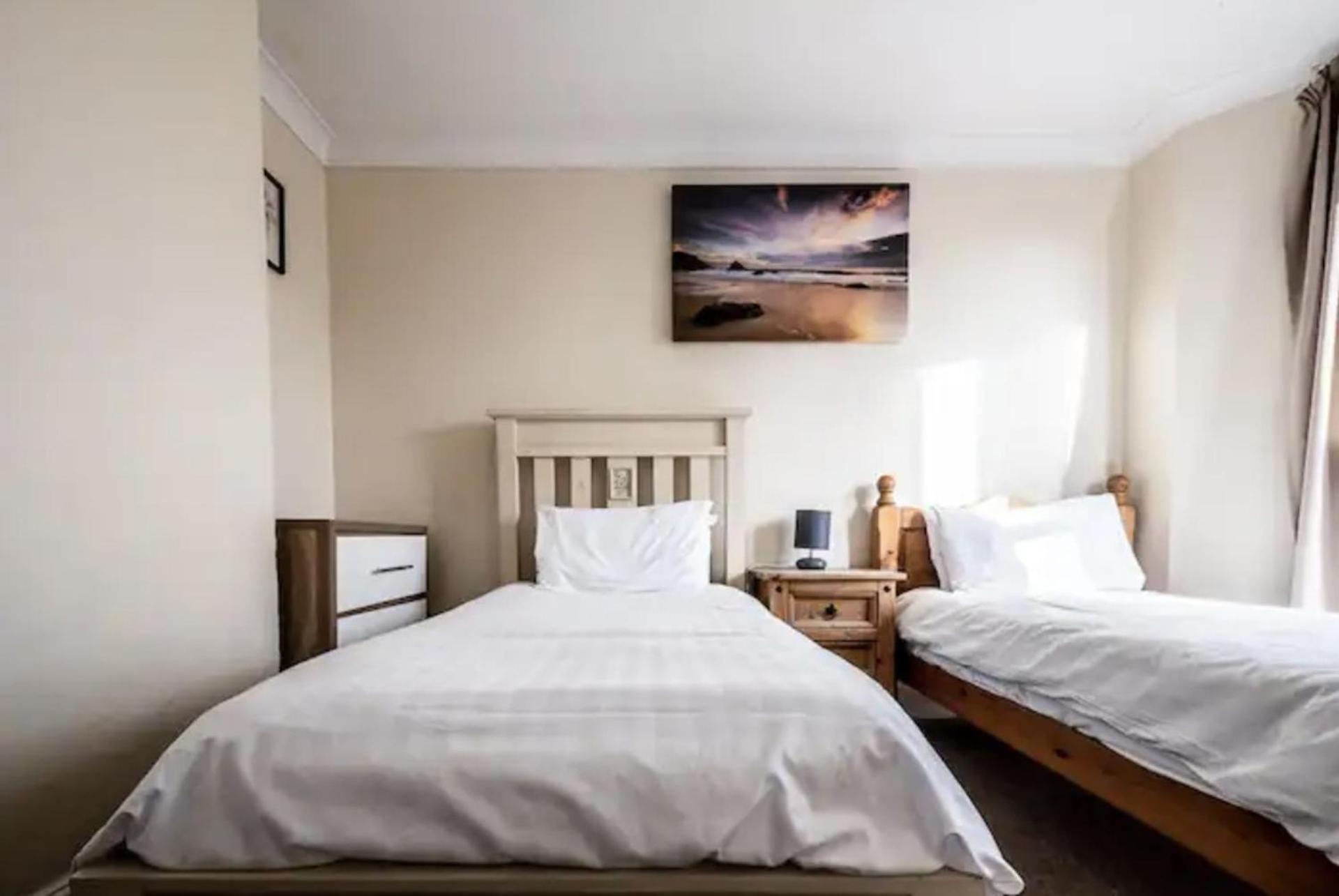 The Boat House Sleeps 4 Pet Friendly view 3