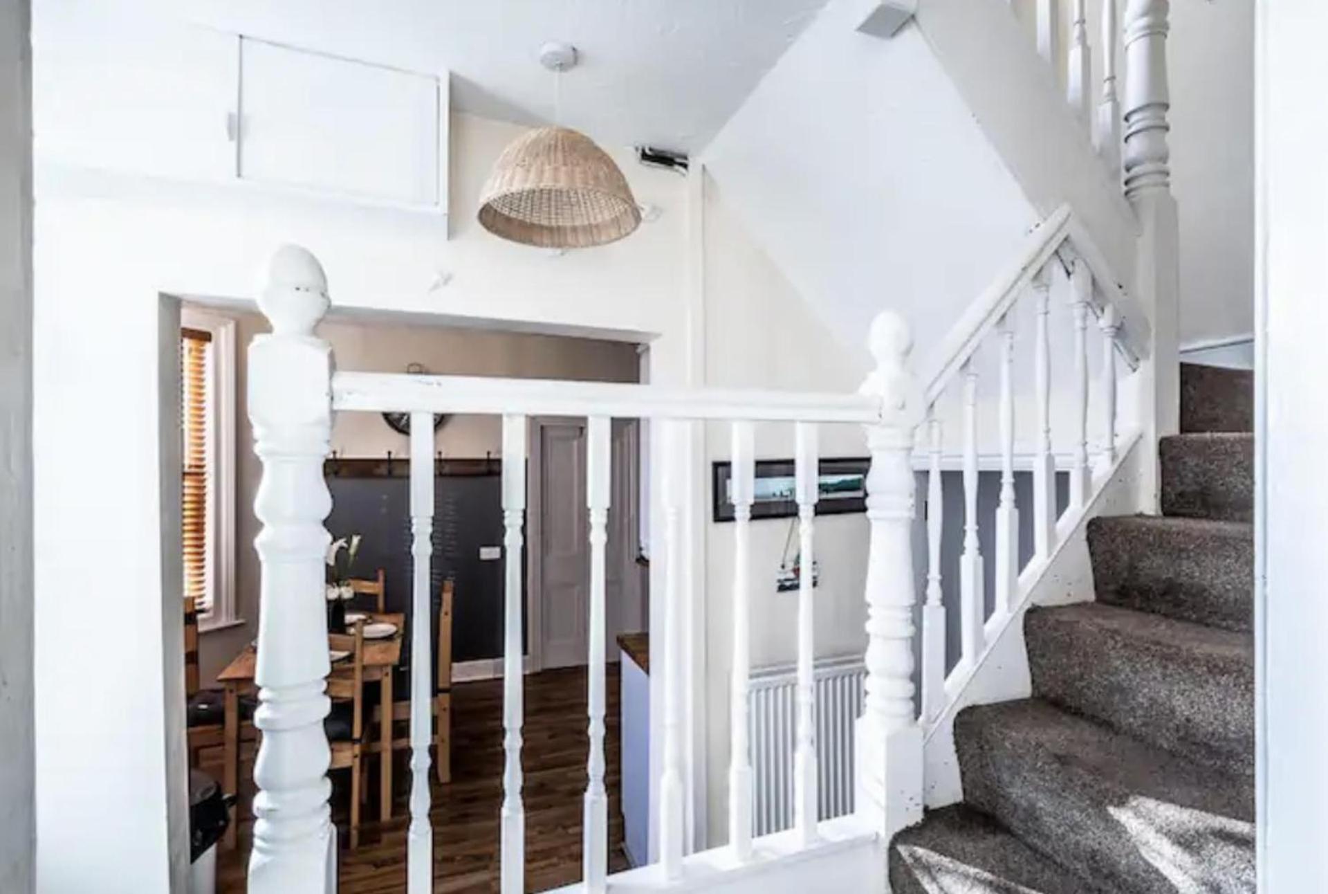 The Boat House Sleeps 4 Pet Friendly view 4