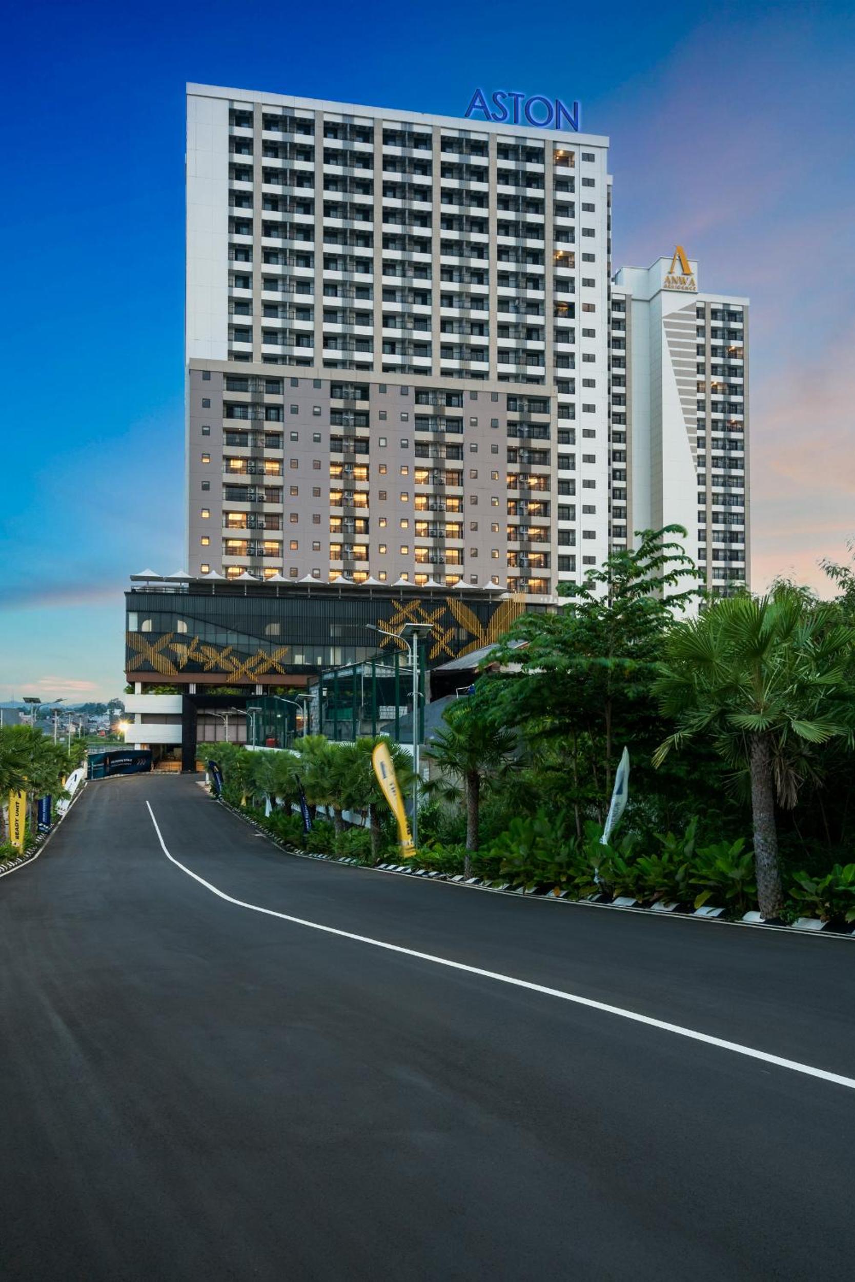 Hotel Aston Bintaro Hotel & Conference Center - Image 1