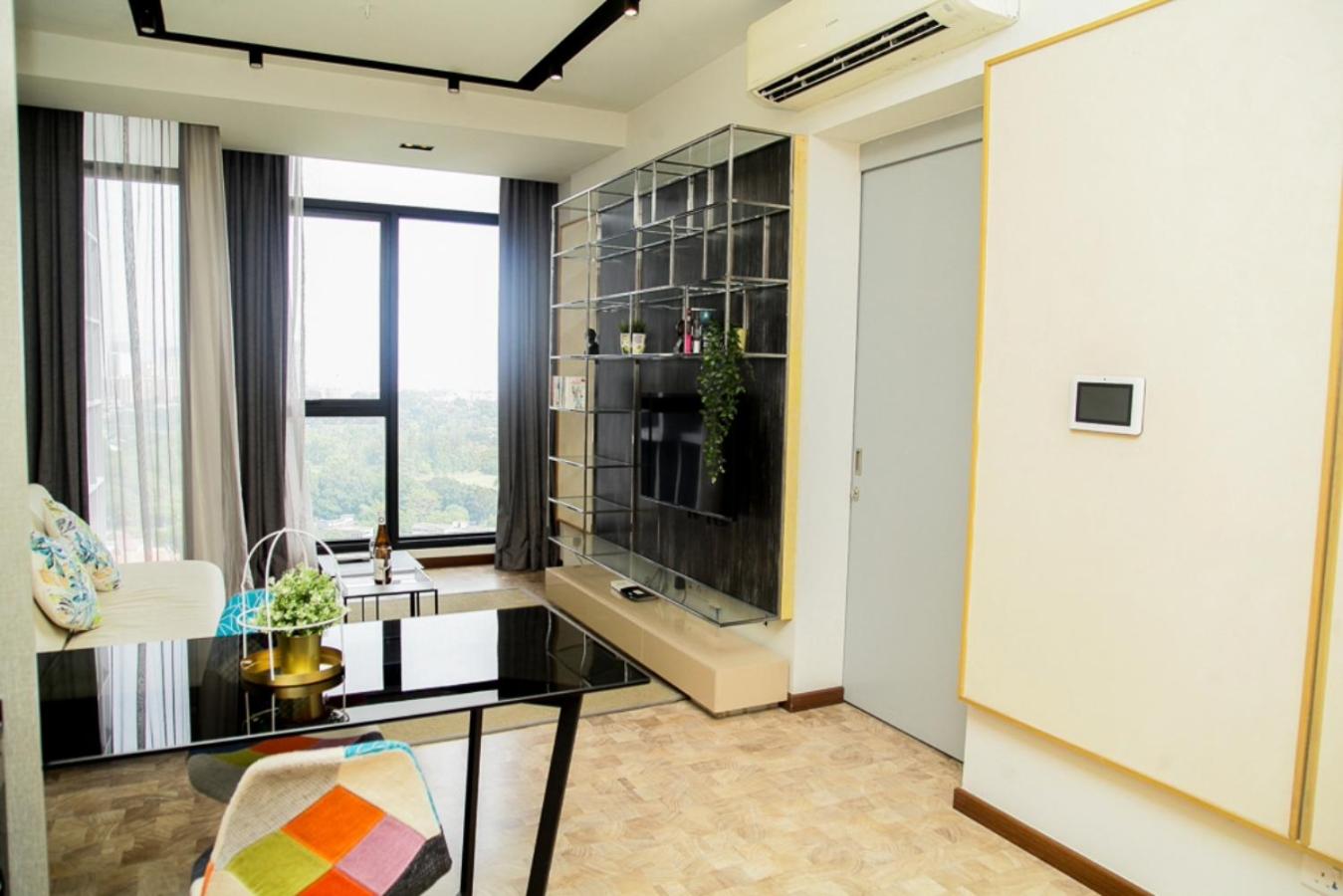 Expressionz Suites By iHost Global