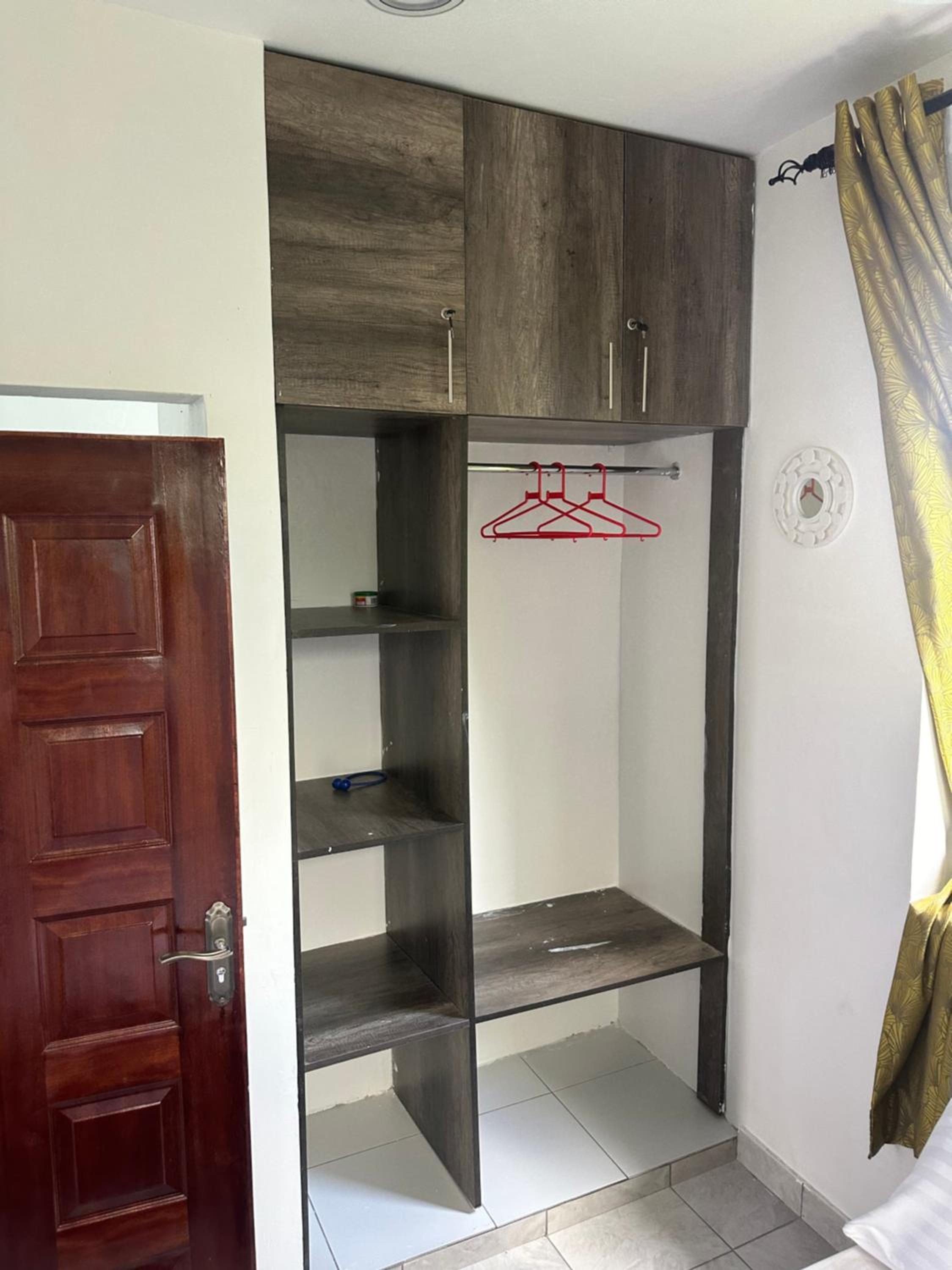 White palms apartment