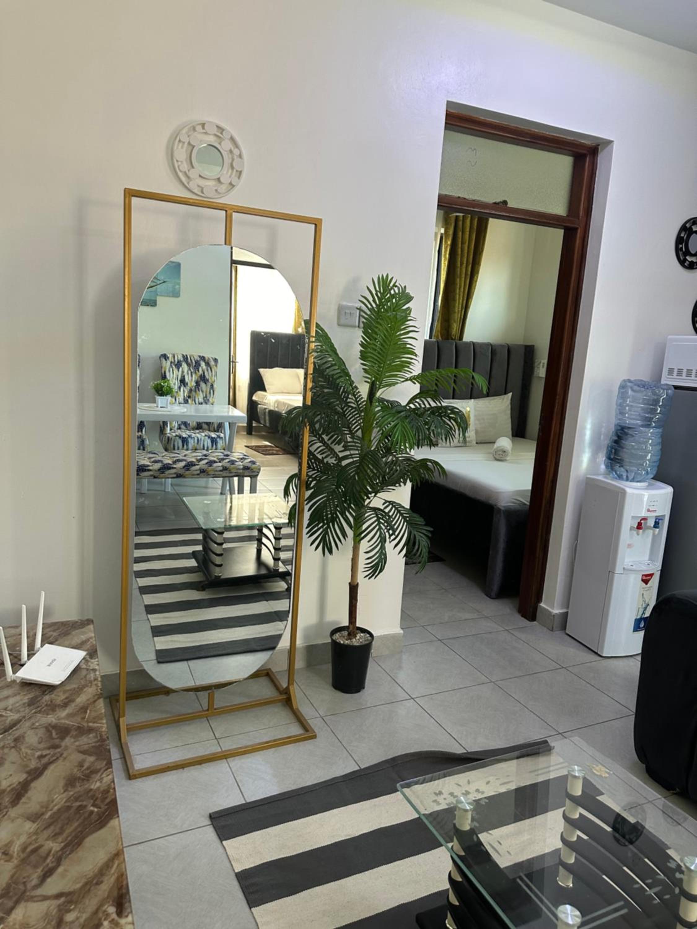 White palms apartment