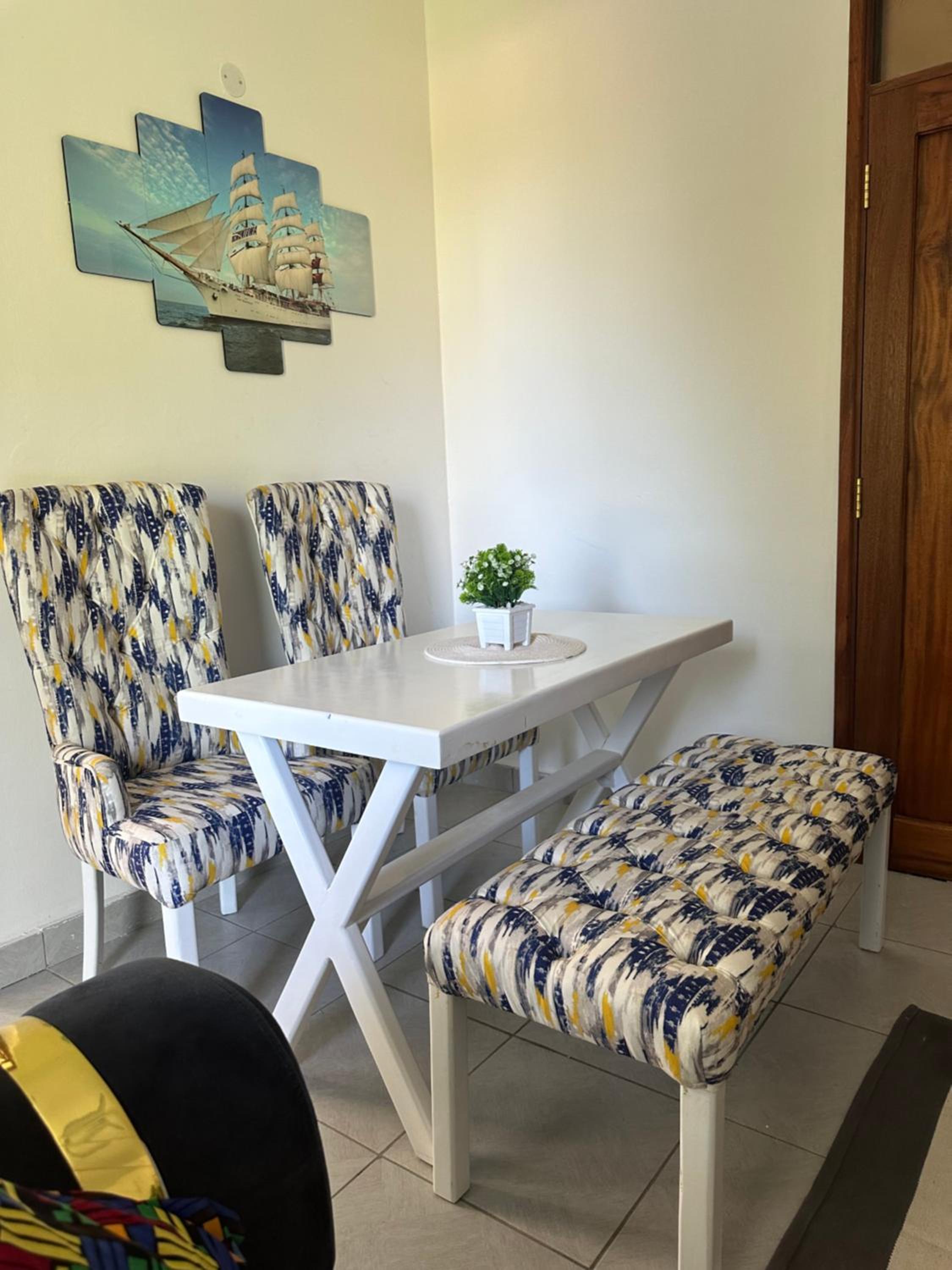 White palms apartment