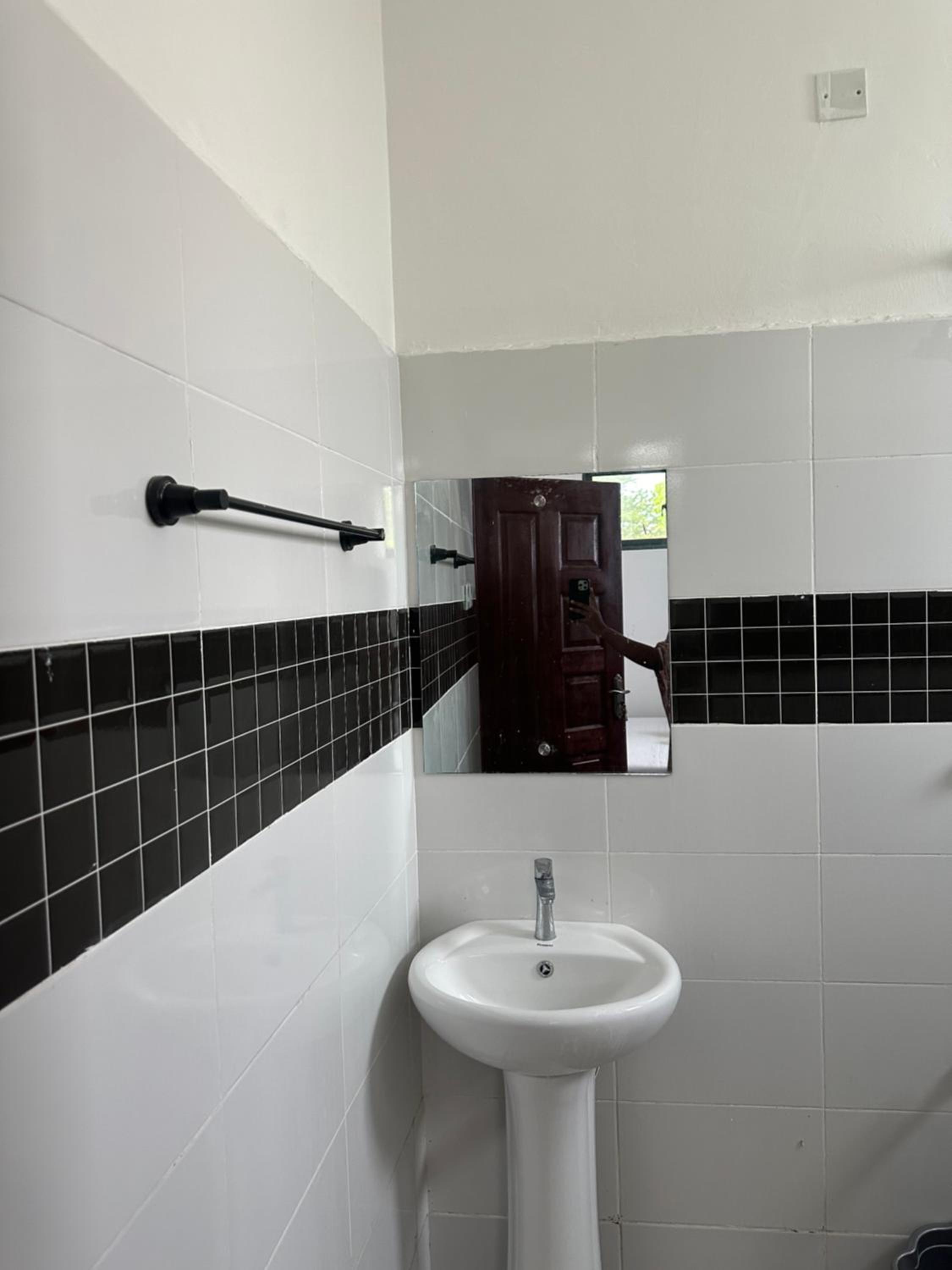 White palms apartment