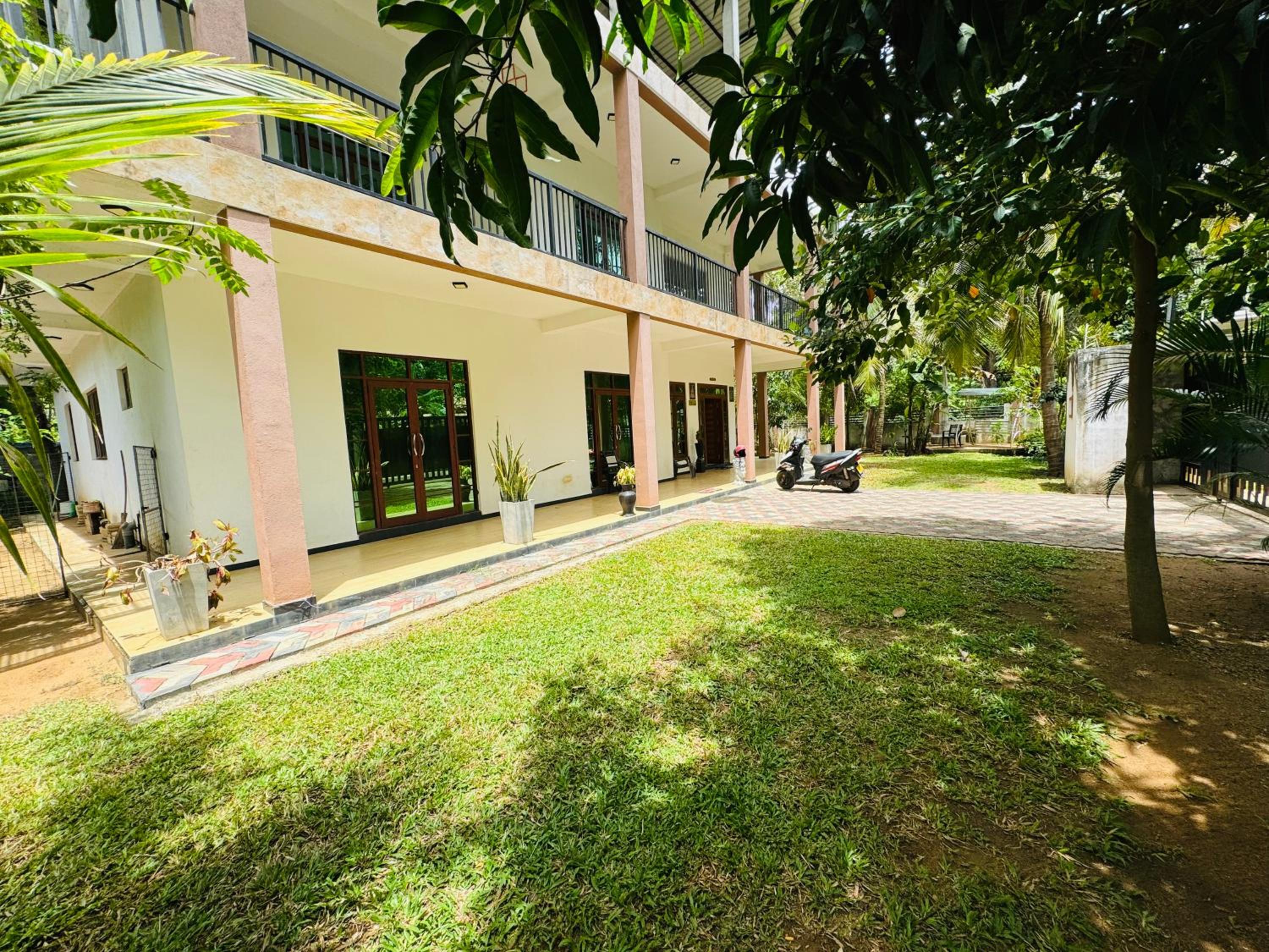 Sri Ratnadeepa villa