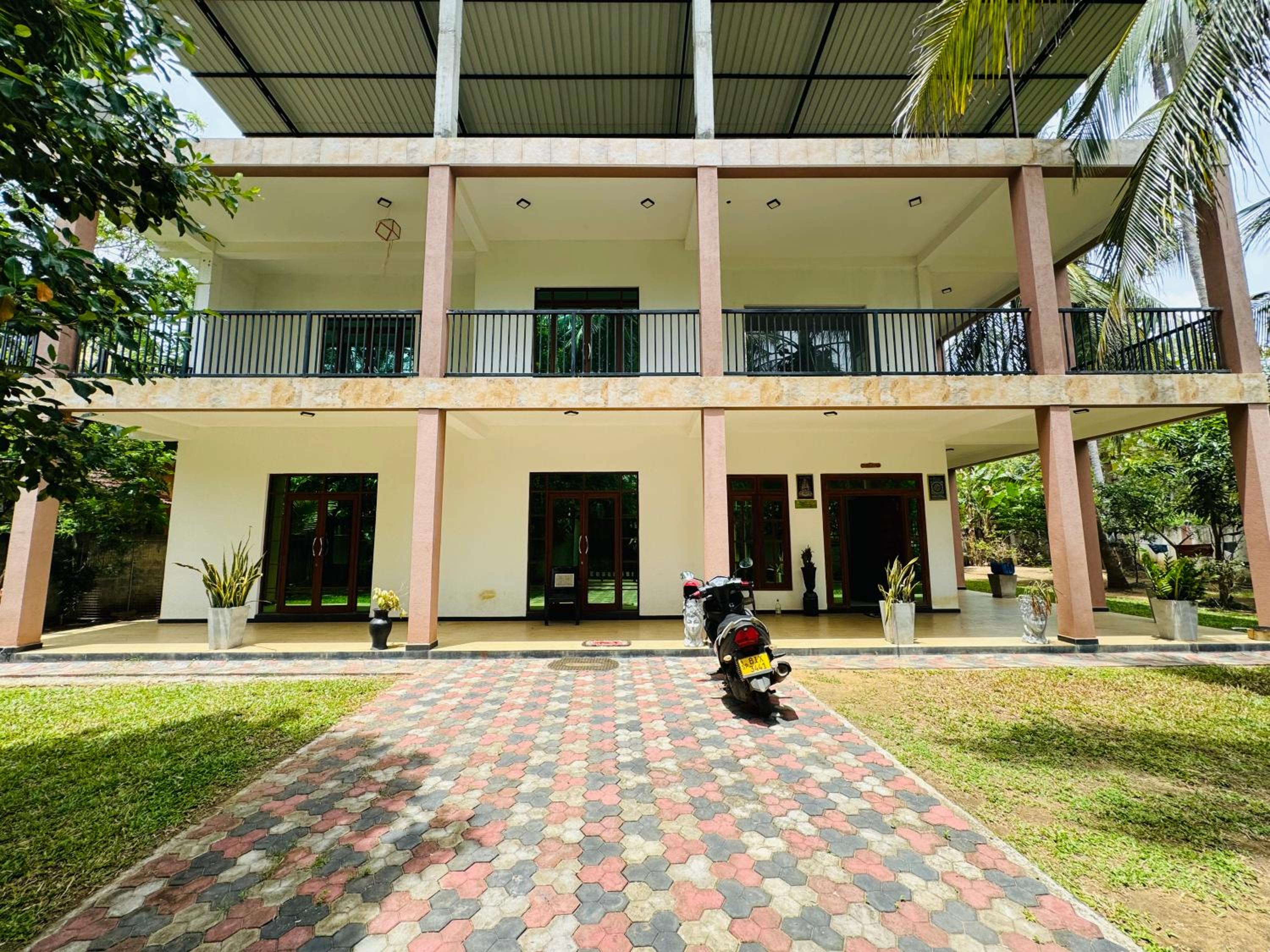 Sri Ratnadeepa villa