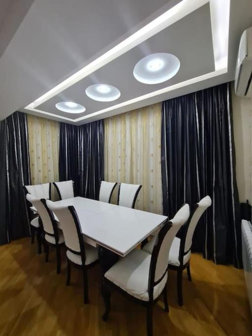 Modern Oasis in Lux Apartment 3BR Elegant Building