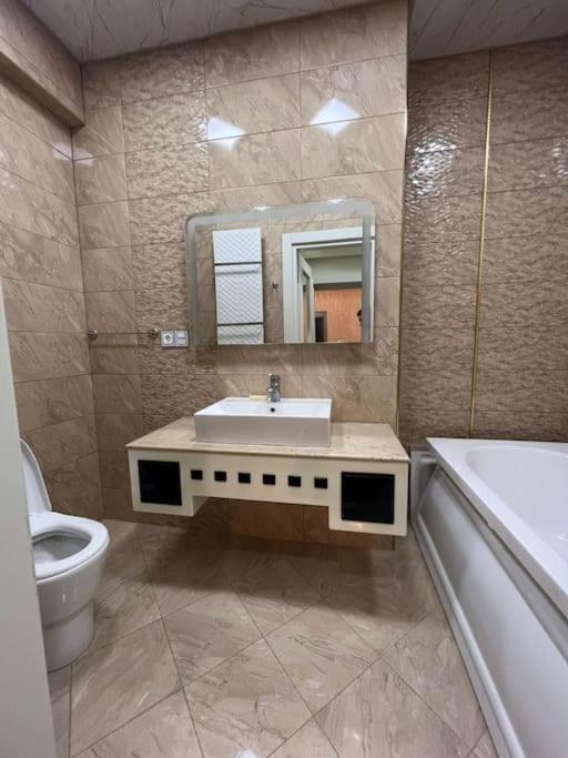 Modern Oasis in Lux Apartment 3BR Elegant Building