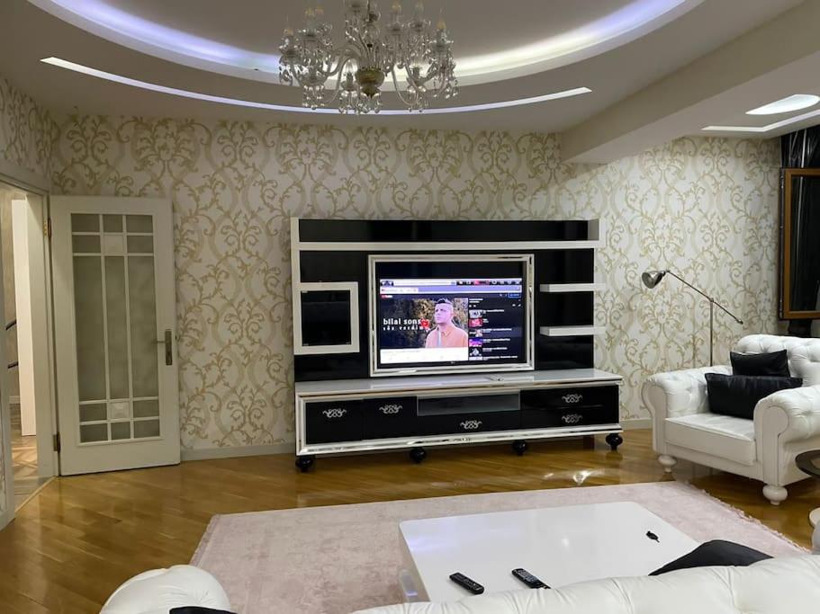 Modern Oasis in Lux Apartment 3BR Elegant Building