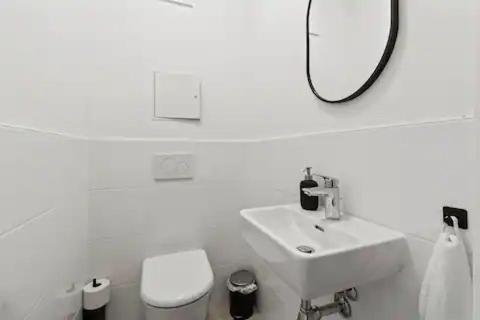 Long Term Stay - Near Klinik Floridsdorf - On-Site Parking for 19,90 Eur