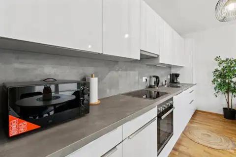 Long Term Stay - Near Klinik Floridsdorf - On-Site Parking for 19,90 Eur