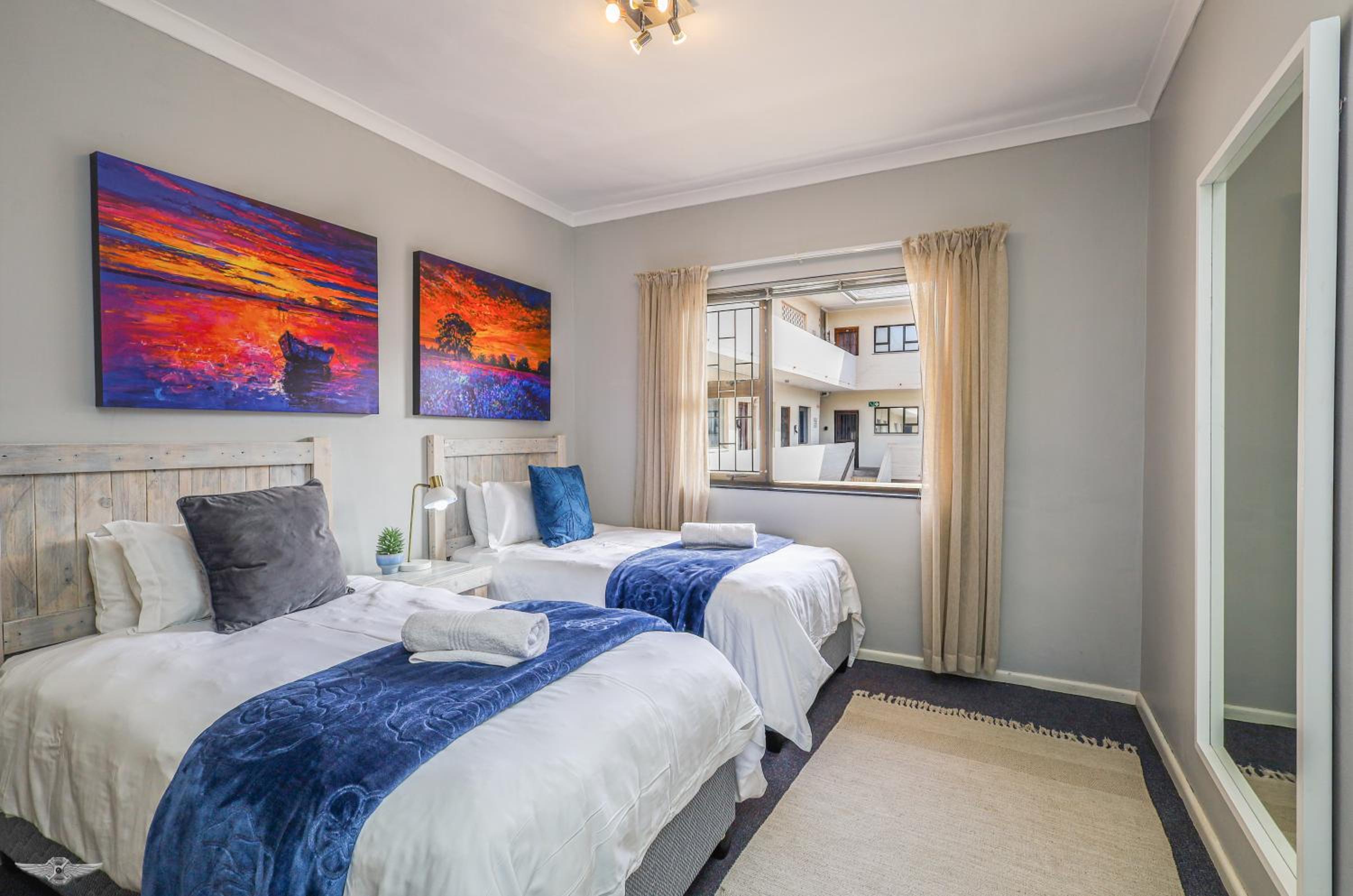 Madriko 23 - Spacious Midtown Langebaan Beach Apartment