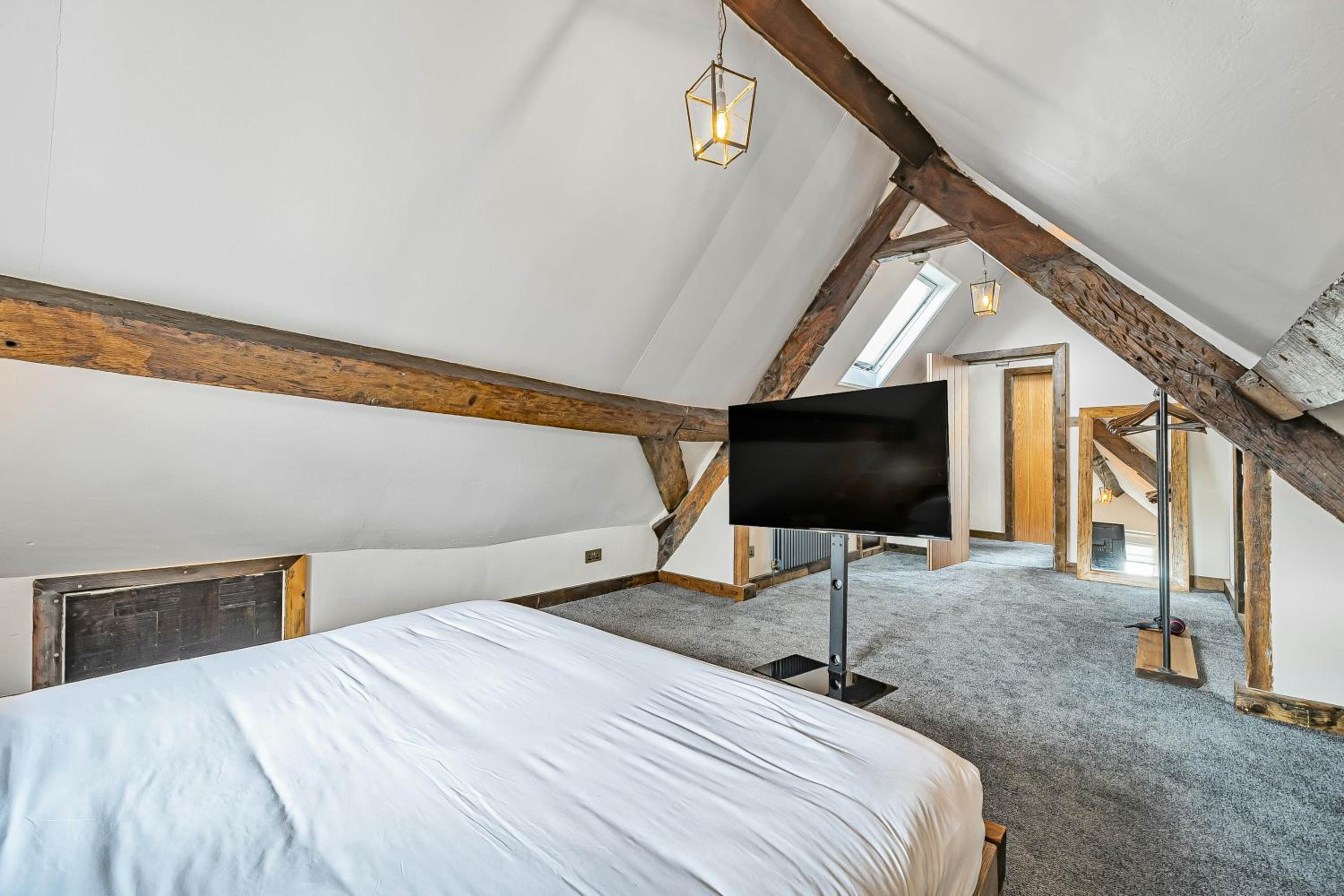 Quirky Retreats - Chester Rose