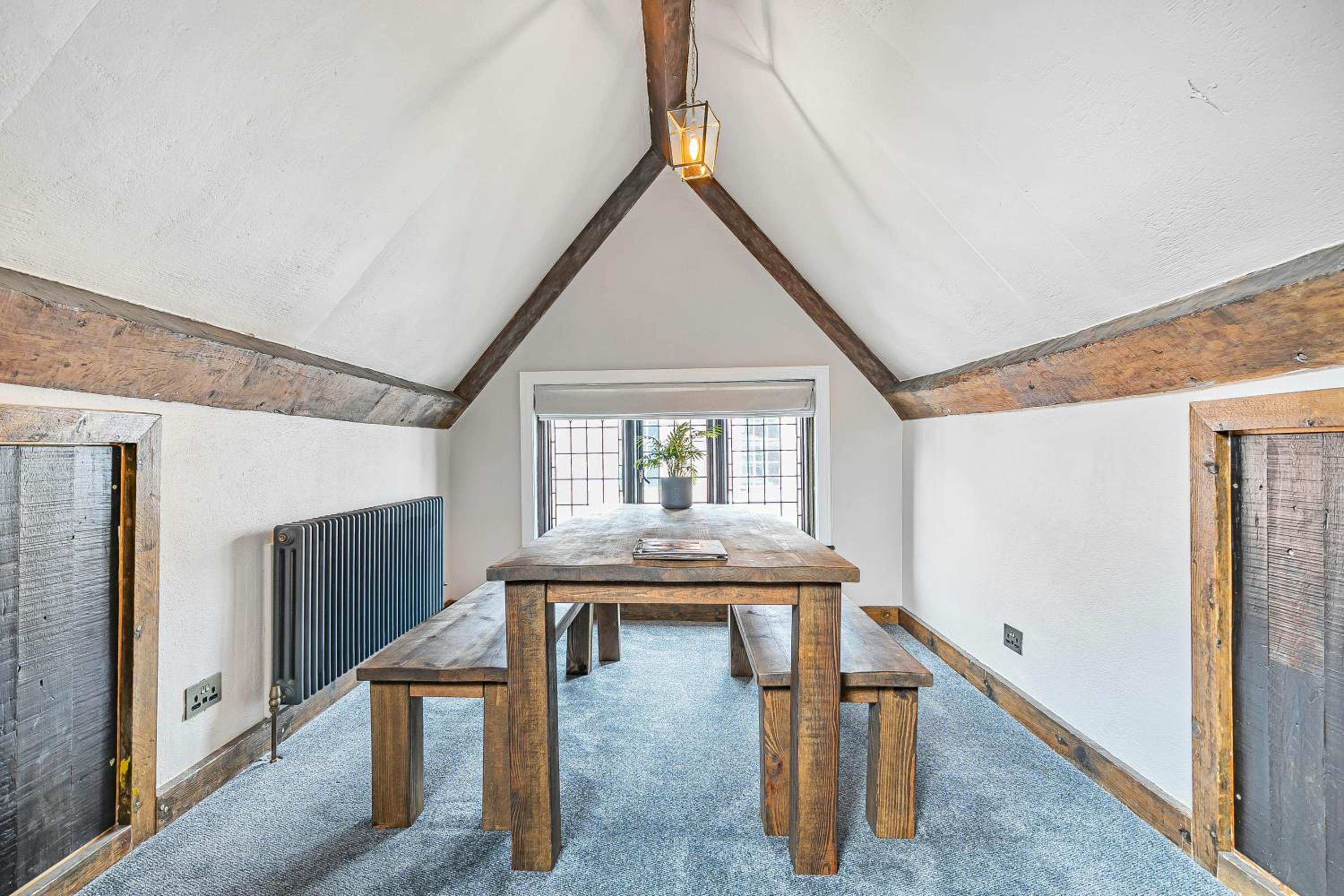 Quirky Retreats - Chester Rose