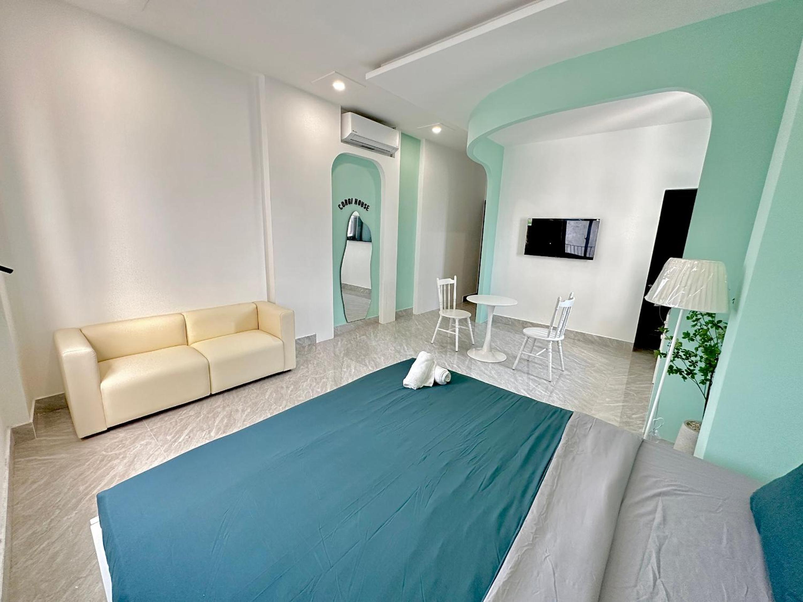 Corgi House Danang