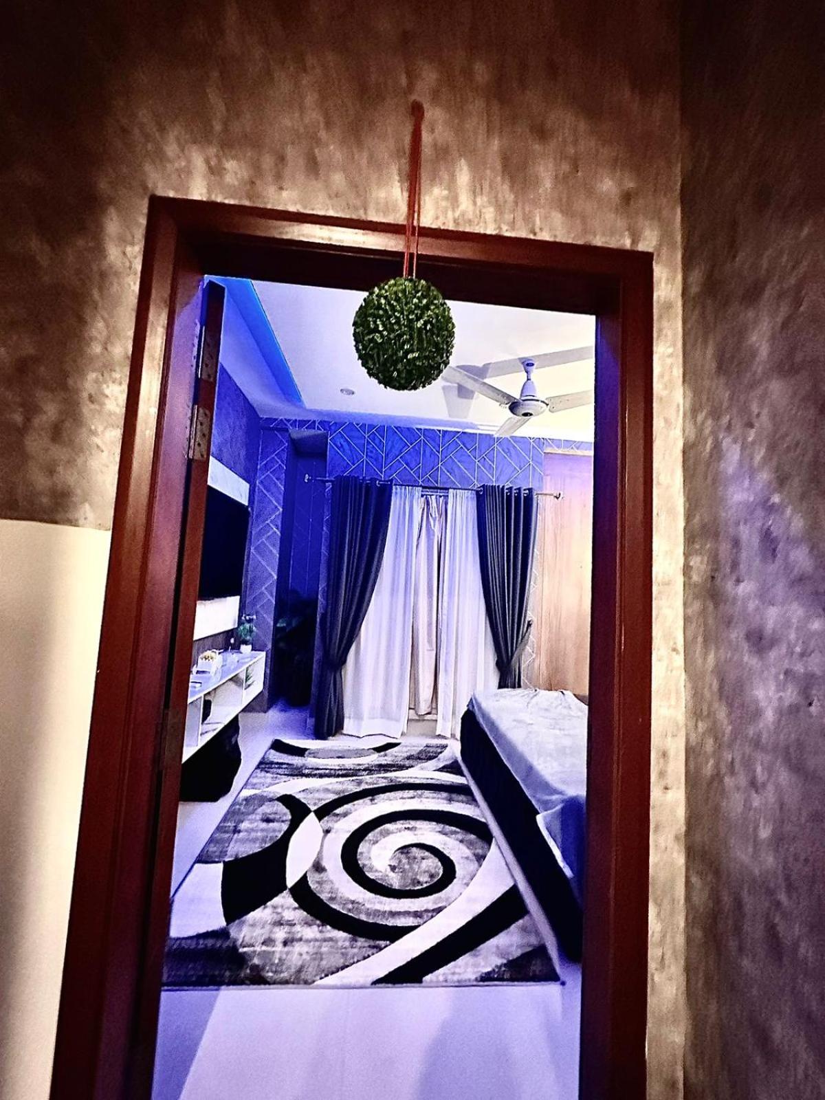 Apartment in Bahria Town Rawalpindi ,Apartment in Bahria Town Phase 7 , 1 Bedroom Apartment view 3